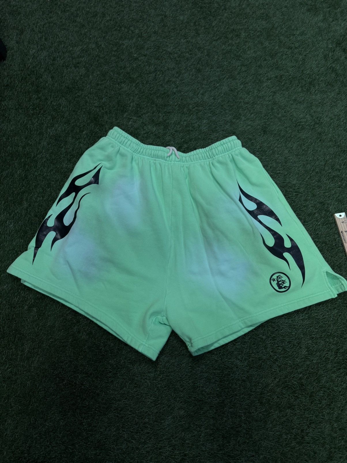 HELLSTAR Hellstar Flame Shorts Green Size XXL (Brand New) Size US 36 / EU 52 - 2 Thumbnail