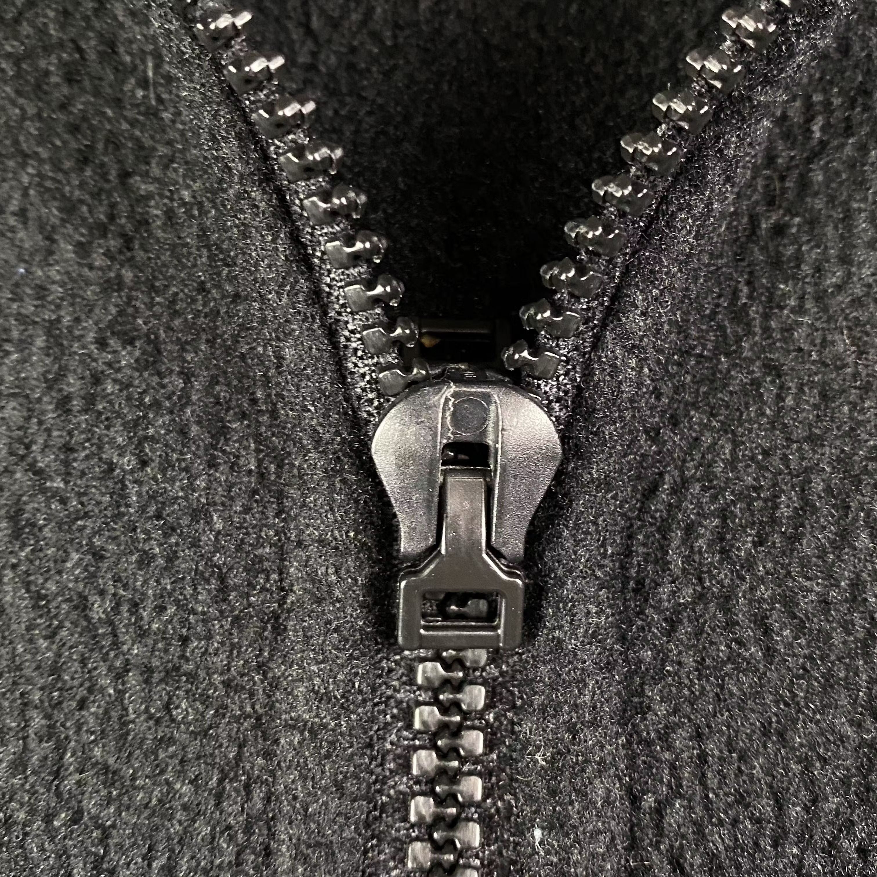 Jack Wolfskin × Vintage Mens Zip Fleece Jacket Jack Wolfskin Vintage Size L Size US L / EU 52-54 / 3 - 4 Thumbnail