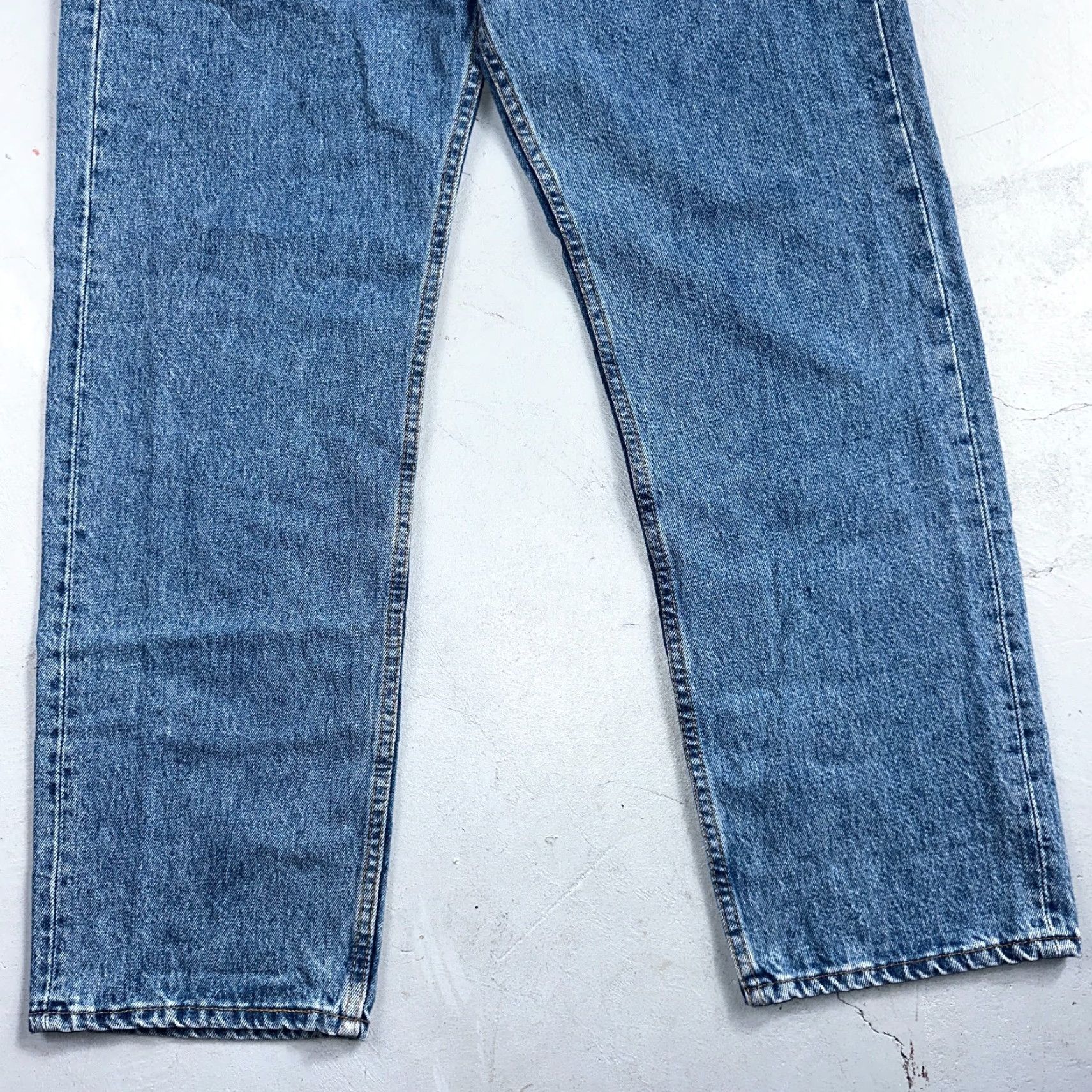 Levi's VINTAGE Levi's 501 Jeans Men Adult Regular Fit Straight Leg 90s USA Blue Medium Wash 38x30 Size US 38 / EU 54 - 3 Thumbnail