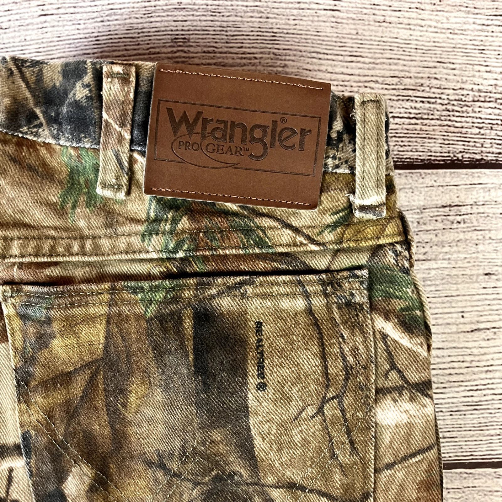 Vintage × Wrangler Vintage Wrangler Realtree Camouflage Denim Jeans Size US 34 / EU 50 - 7 Thumbnail
