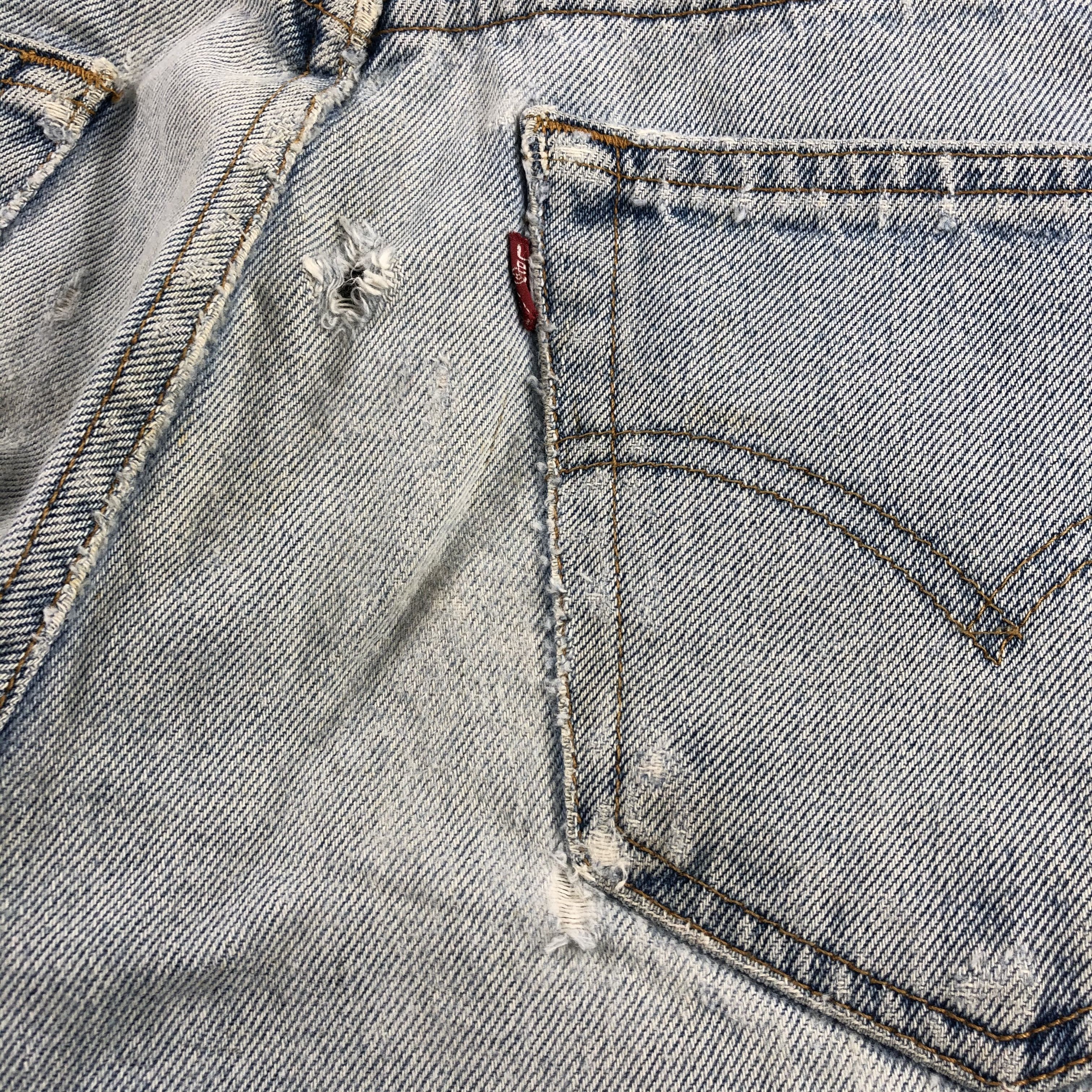 Levi's Vintage 90s Light Wash Levis 505 Jeans-J1987 Size US 32 / EU 48 - 11 Thumbnail