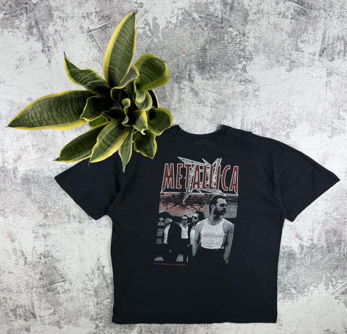Metallica Metallica USA 1995 1996 Rock Rap Hip Hop Faded T Shirt Tee Size US XL / EU 56 / 4 - 1 Thumbnail