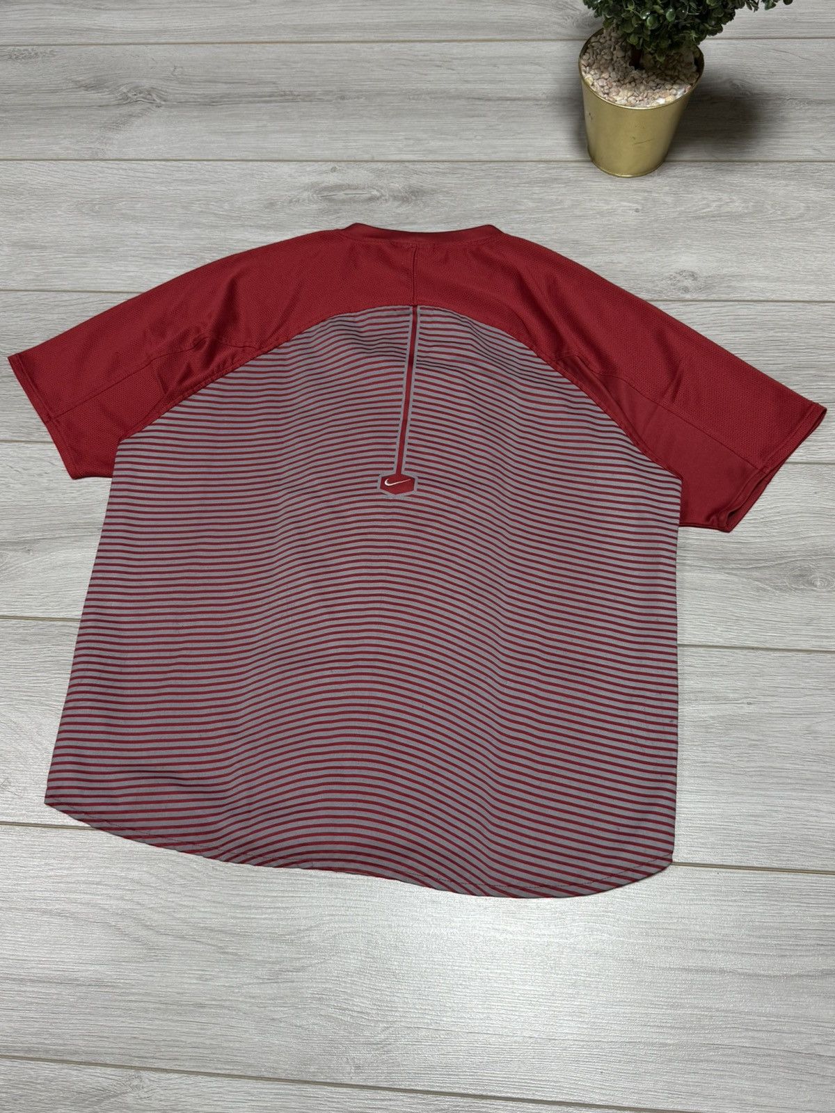 Nike Nike TN vintage tee shirt waves stripes nylon Size US L / EU 52-54 / 3 - 10 Thumbnail