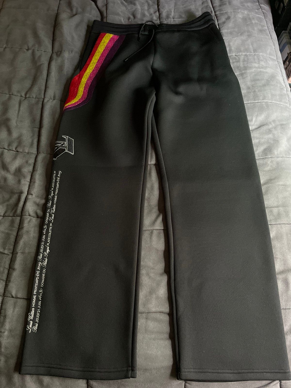 Pre-owned Louis Vuitton Plain Rainbow Sweatpants In Black