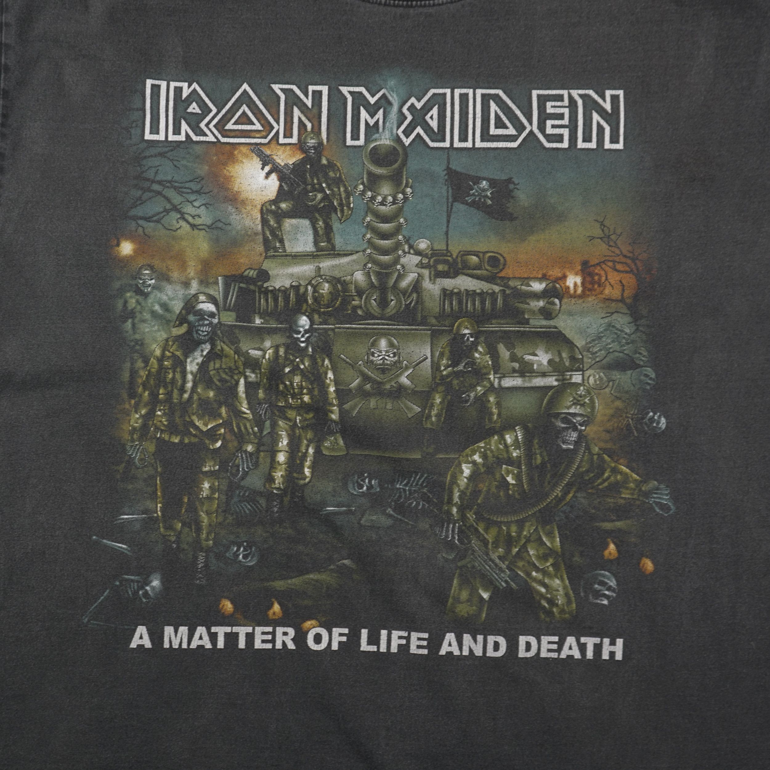 Band Tees × Vintage Vintage 2006 Iron Maiden A Matter of Life and Death T-Shirt Size US XL / EU 56 / 4 - 3 Thumbnail