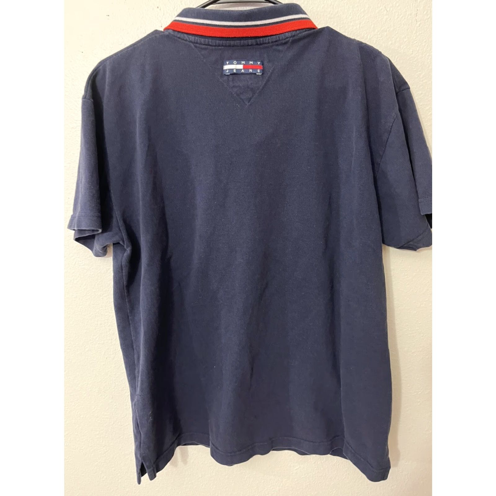 Vintage VINTAGE Tommy Jeans Hilfiger Men’s Size M Solid collared Navy Blue Shirt 90s Logo Modern Classic Mens Size US 31 - 2 Thumbnail