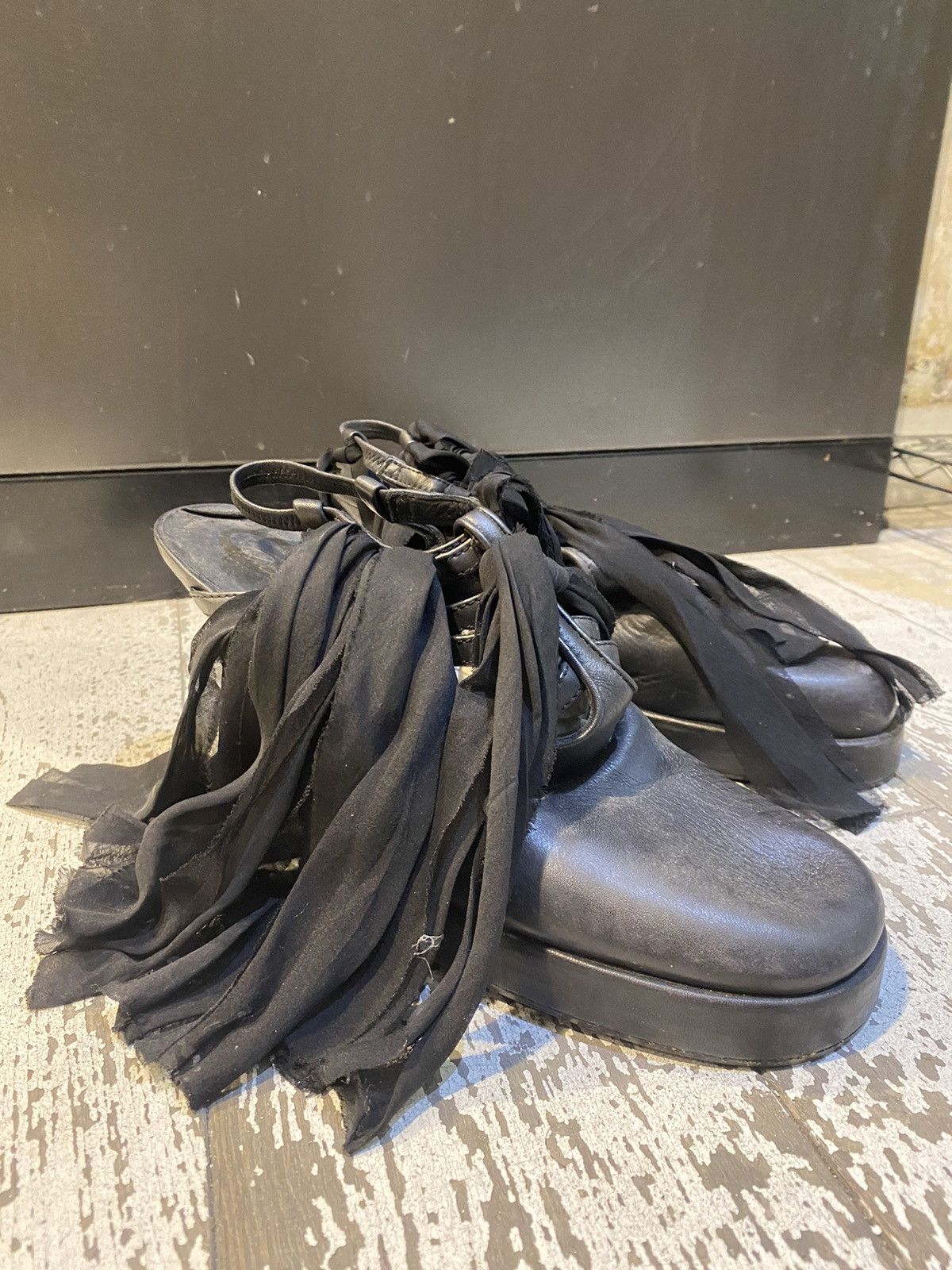 Rick Owens Rick Owens WISHBONE SS07 Black Leather Ribbon Heels Size US 10 / IT 40 - 4 Thumbnail