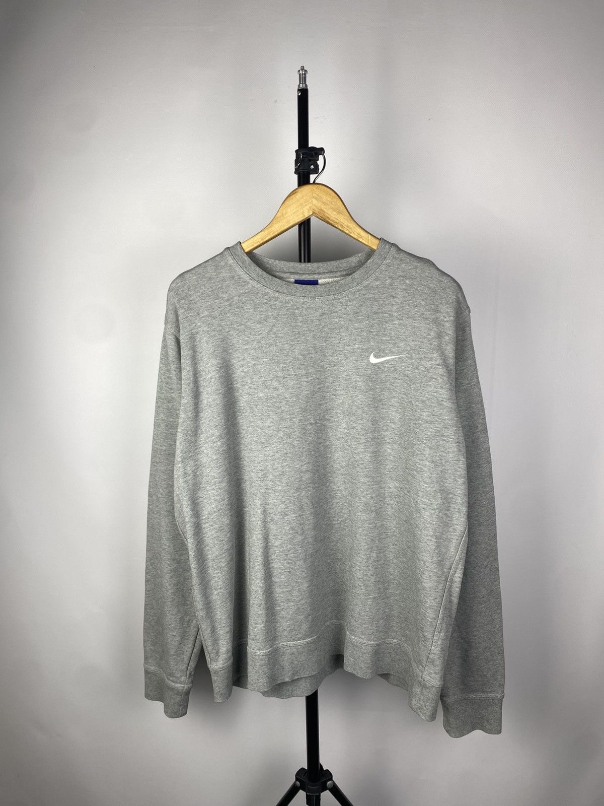 Nike × Vintage Vintage Nike Mini Swoosh Embroidery Logo Sweatshirt Size US XL / EU 56 / 4 - 1 Thumbnail