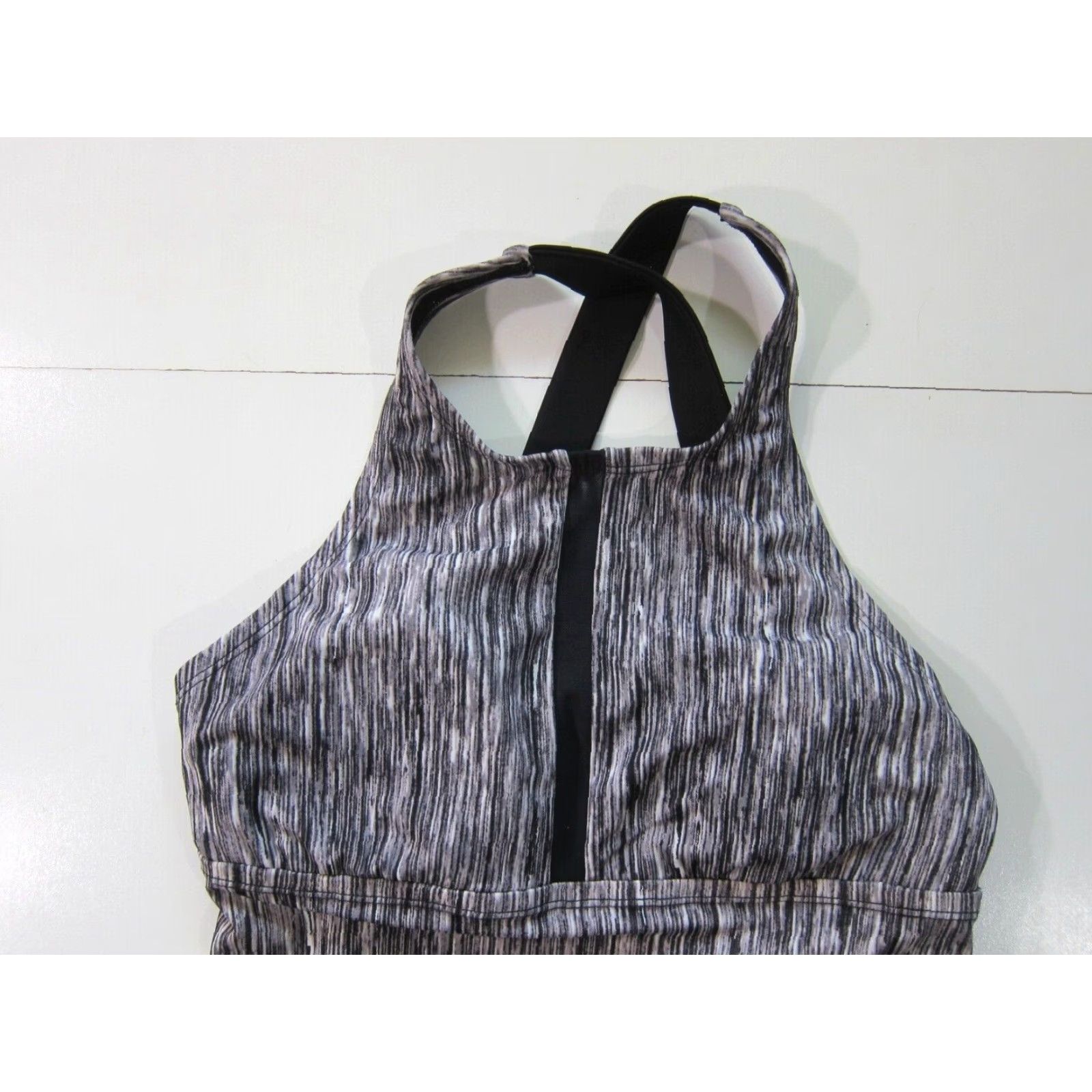 Nike Nike Grey Black White Stripe Stretch Built In Bra Yoga Run Workout Top Women S Size S / US 4 / IT 40 - 3 Thumbnail