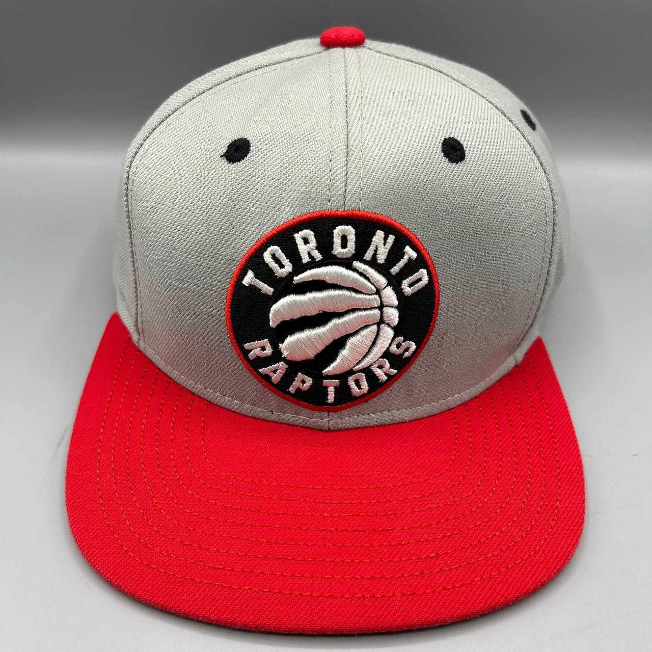 Mitchell & Ness Toronto Raptors Hat Men Gray Red NBA Strap Back Cap Size ONE SIZE - 1 Thumbnail