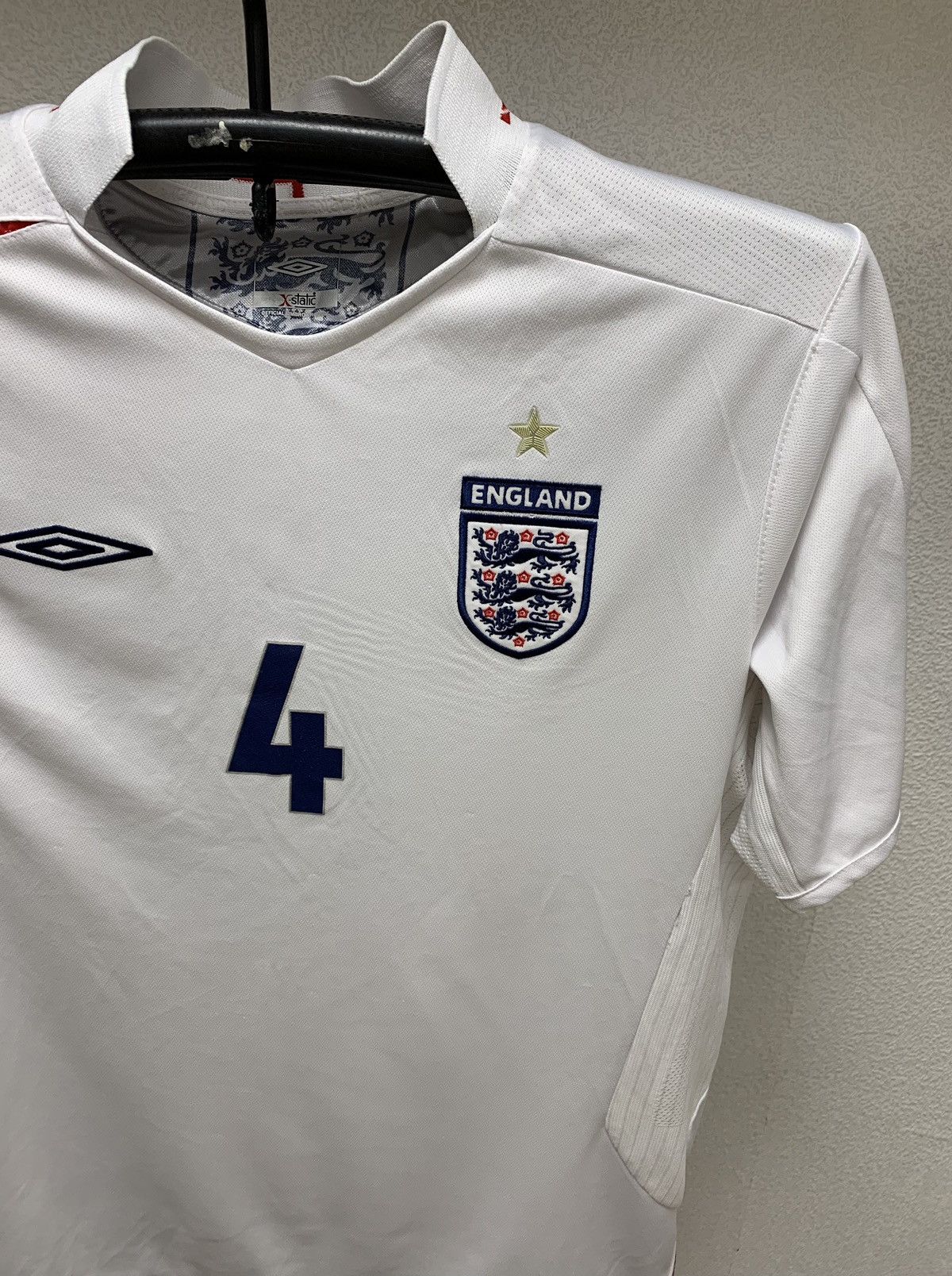 Umbro England Umbro Gerrard 4 vintage soccer jersey L sz 2000th Size US L / EU 52-54 / 3 - 5 Thumbnail