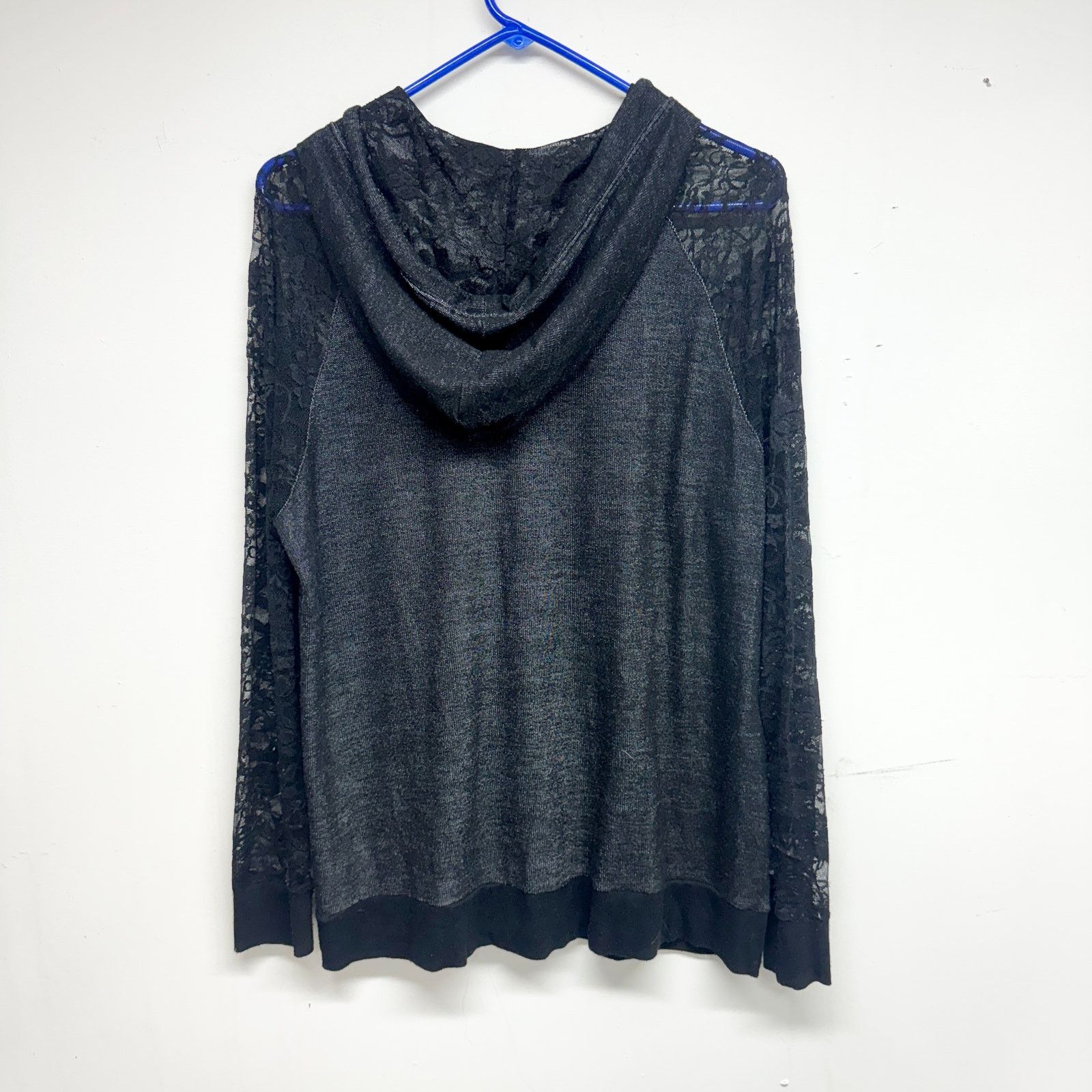 Other Torrid Zip Up Hooded Lace Sleeved Lightweight Jacket 0 Large Size L / US 10 / IT 46 - 3 Thumbnail