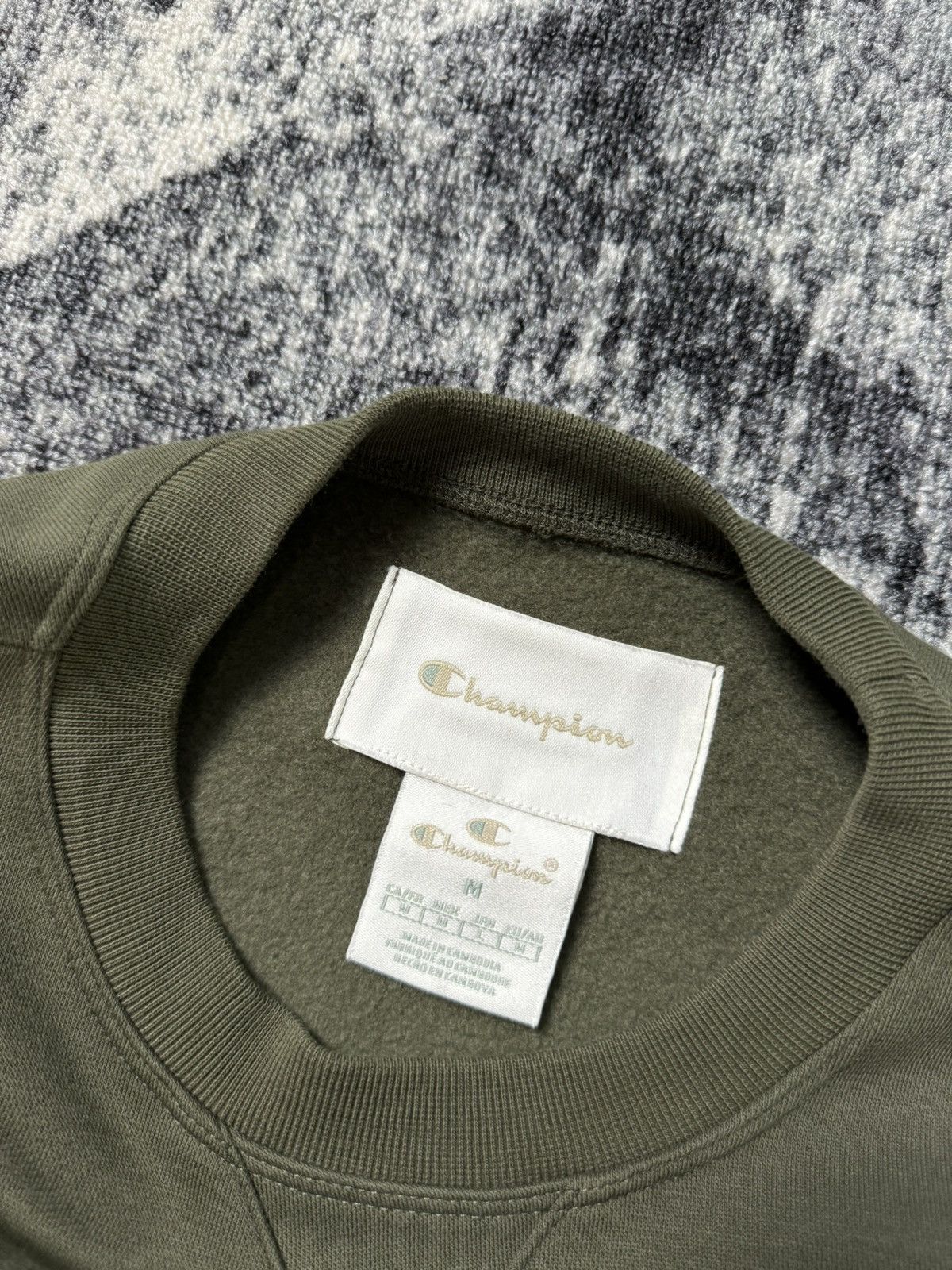 Champion Vintage Champion Authentic Athletic Apparel Sweatshirt Size M / US 6-8 / IT 42-44 - 4 Thumbnail