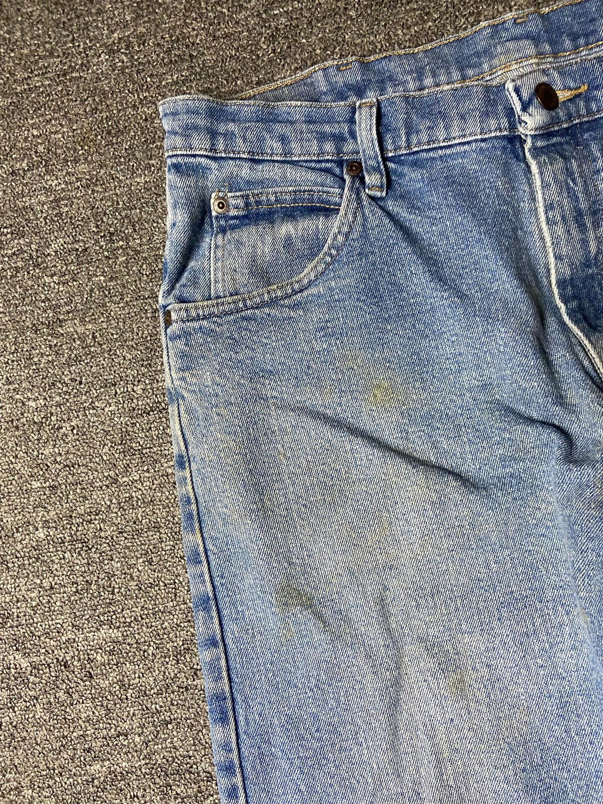 Wrangler Wrangler Regular Fit Denim Jeans (169) Size US 34 / EU 50 - 12 Thumbnail