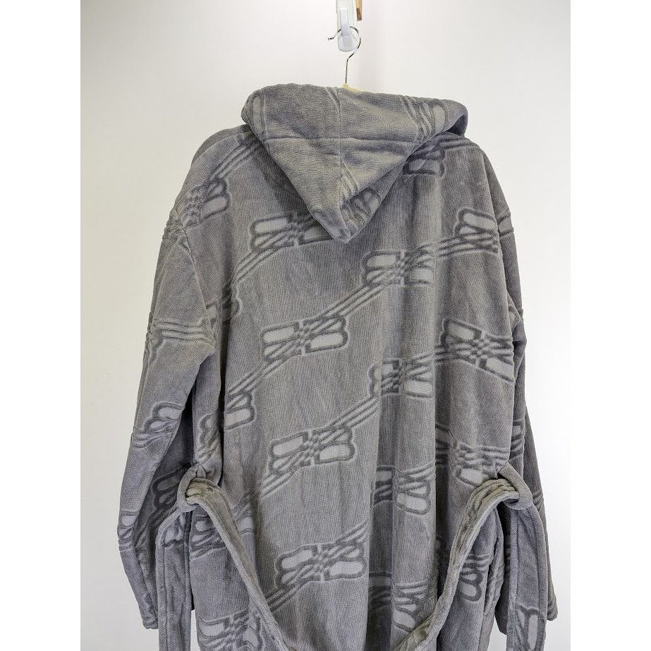 o1rshd1 Monogram Gown in Gray