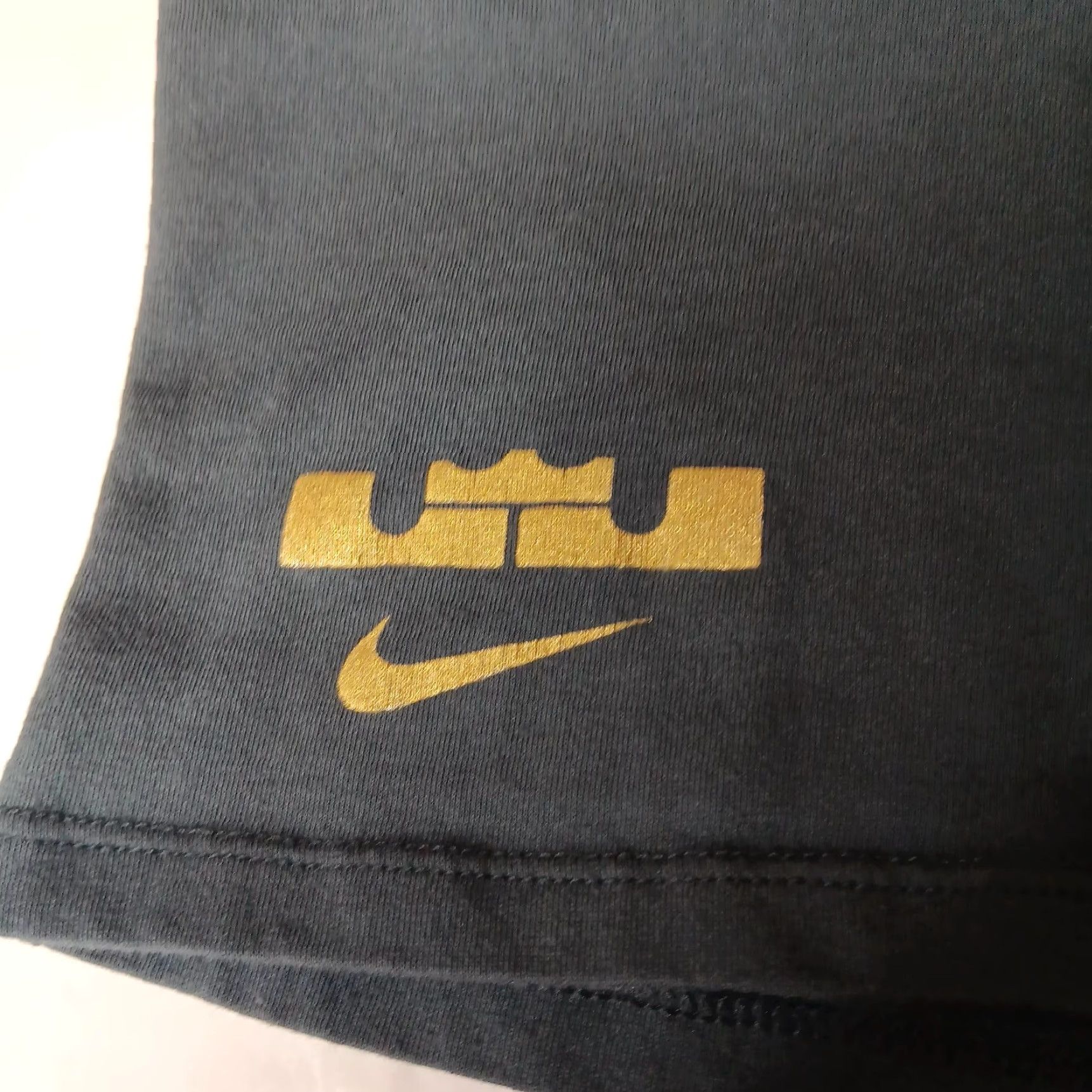 Nike Nike Dri-Fit LeBron Witness Shirt Men S Gray Short Sleeve Crew Neck Athletic T-Shirt Size US S / EU 44-46 / 1 - 6 Thumbnail