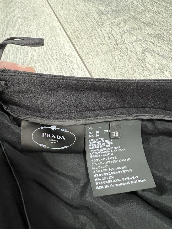 Prada PRADA Pleated Skirt Black Size 38 Size 30" / US 8 / IT 44 - 9 Thumbnail