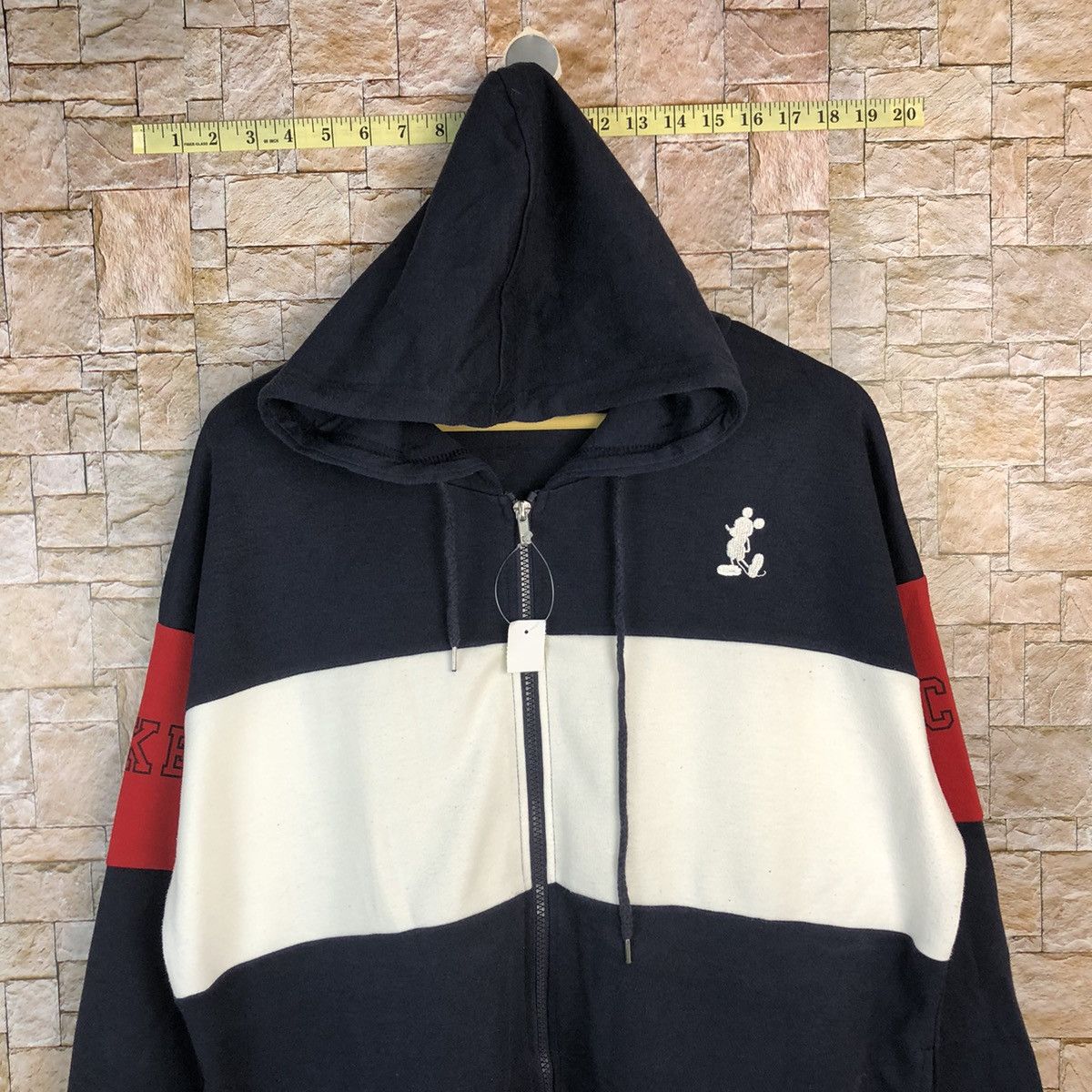 Disney Disney Mickey Mouse vintage sweatshirt Hoodie #A673 Size US L / EU 52-54 / 3 - 2 Thumbnail
