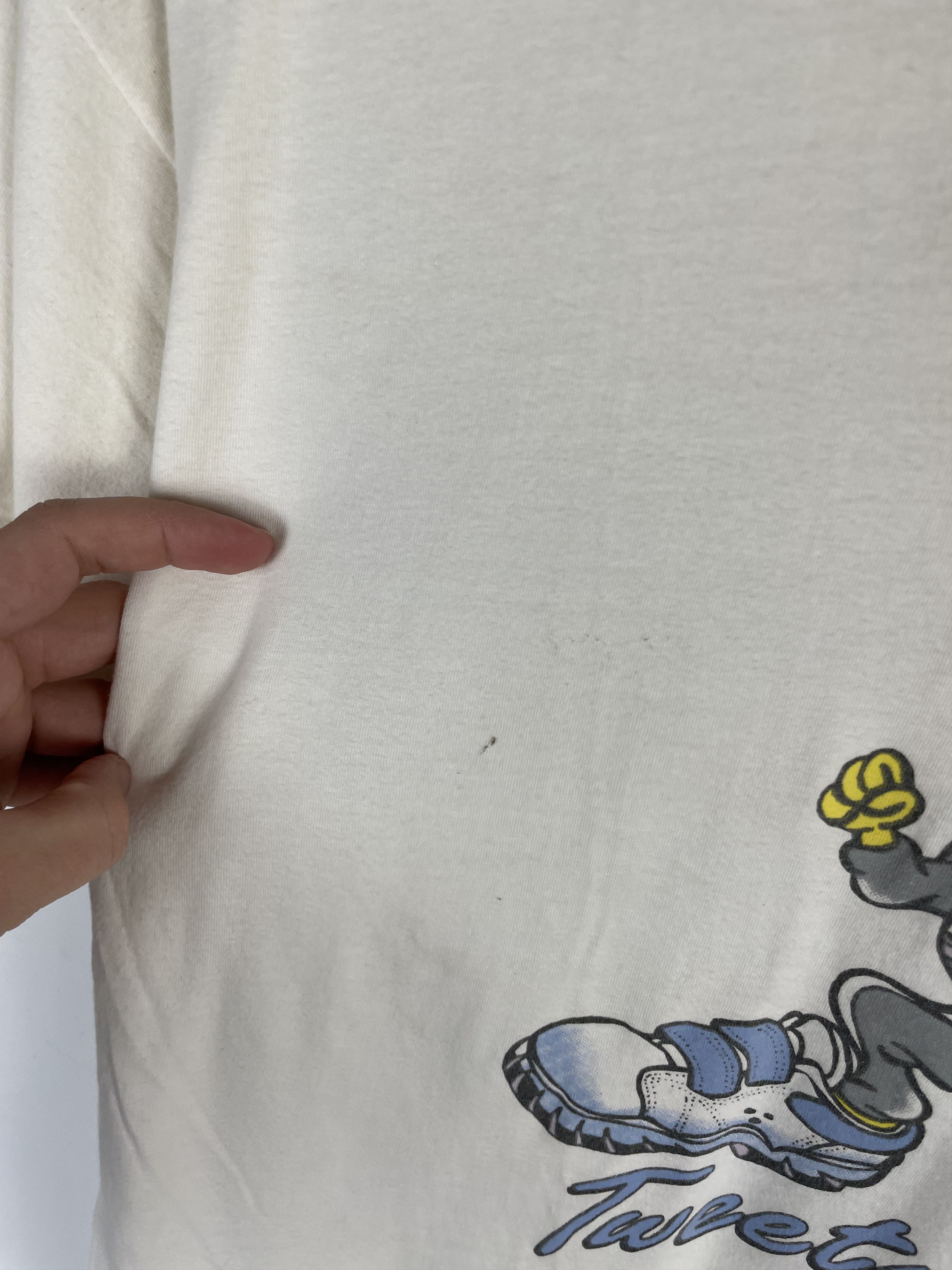 Disney Vintage TWITTY T-Shirt 90s Size US XL / EU 56 / 4 - 7 Thumbnail