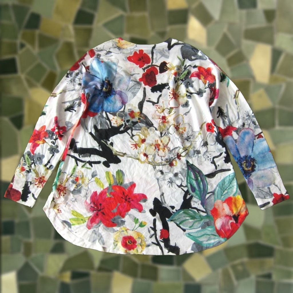 Soft Surroundings Soft Surroundings Sweater Women V-Neck Long Sleeve White Floral Medium Size M / US 6-8 / IT 42-44 - 1 Thumbnail