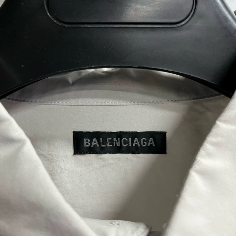 Balenciaga Balenciaga Off White Chest Printed Lapel Sleeve Size US XXS / EU 40 - 2 Thumbnail