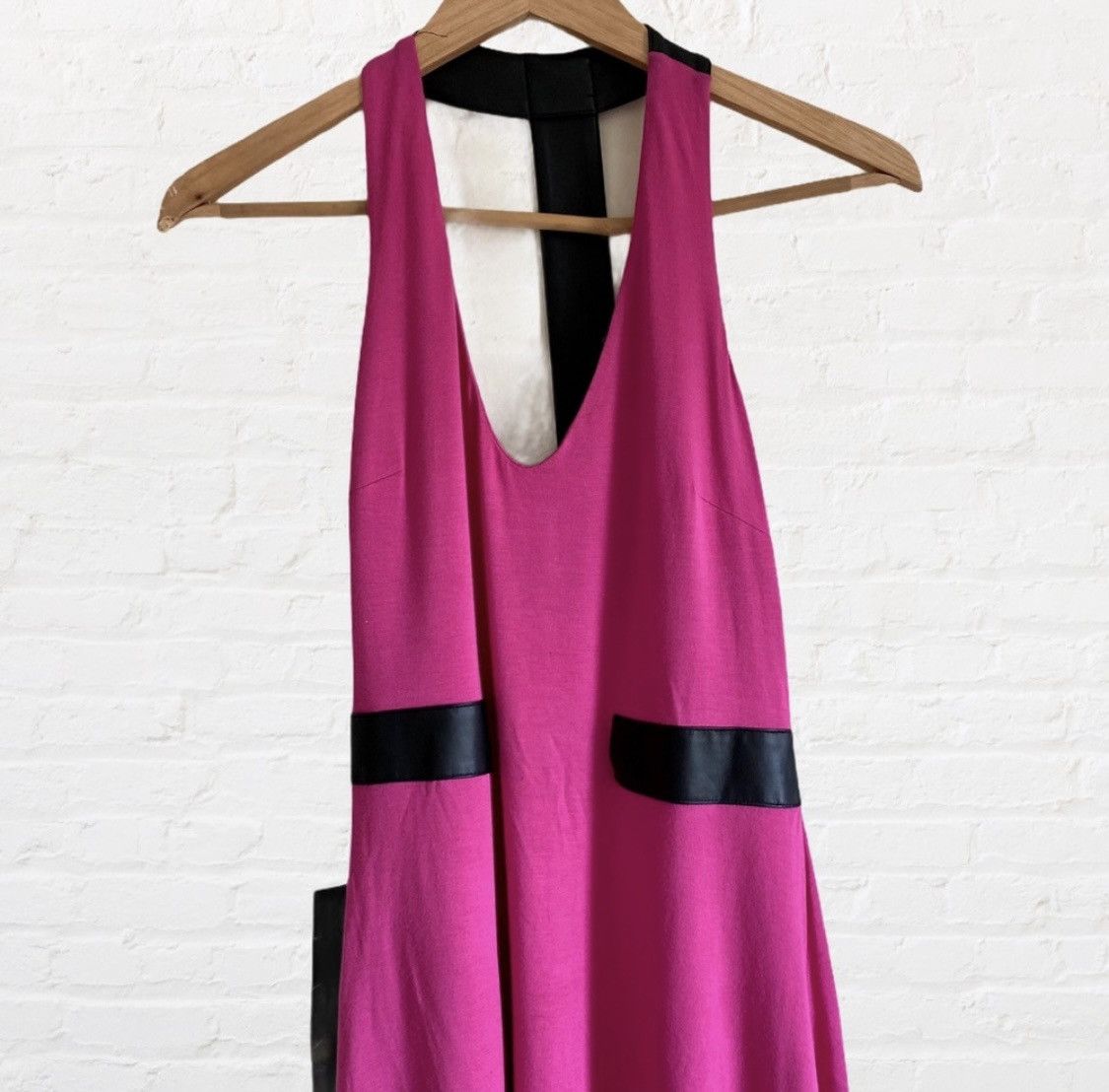 Bebe BEBE HOT PINK HIGH LOW T BACK HALTER DRESS Size S / US 4 / IT 40 - 7 Thumbnail