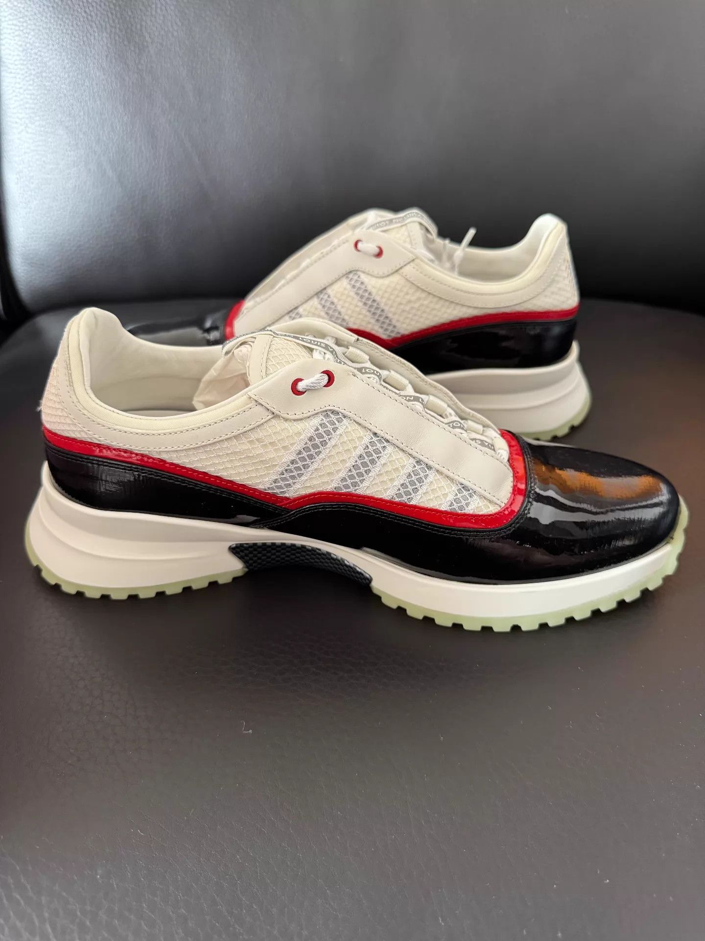 Louis Vuitton LV Men's Sneaker UK7 (41) New Unworn Size US 8 / EU 41 - 4 Thumbnail