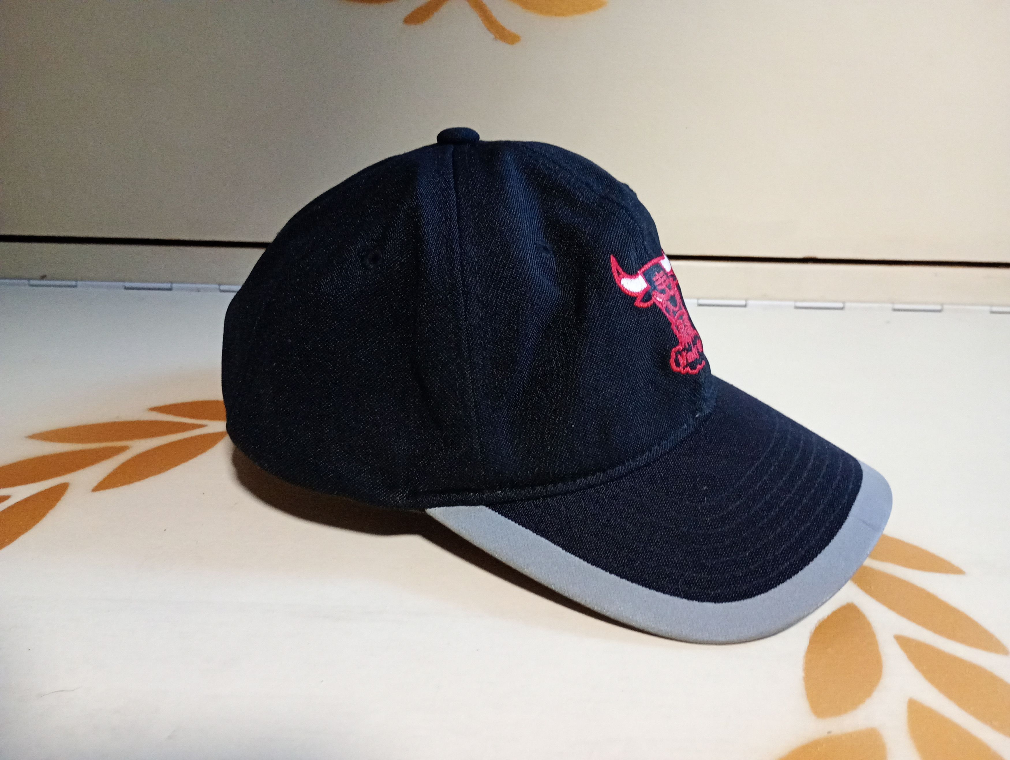 Mitchell & Ness Mitchell & Ness Chicago Bulls Baseball Cap Vintage Size ONE SIZE - 6 Thumbnail