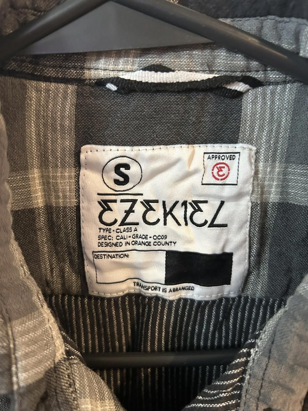 Ezekiel Ezekiel Men's Small Gray and Beige Plaid Button-Up Shirt Size US S / EU 44-46 / 1 - 2 Thumbnail