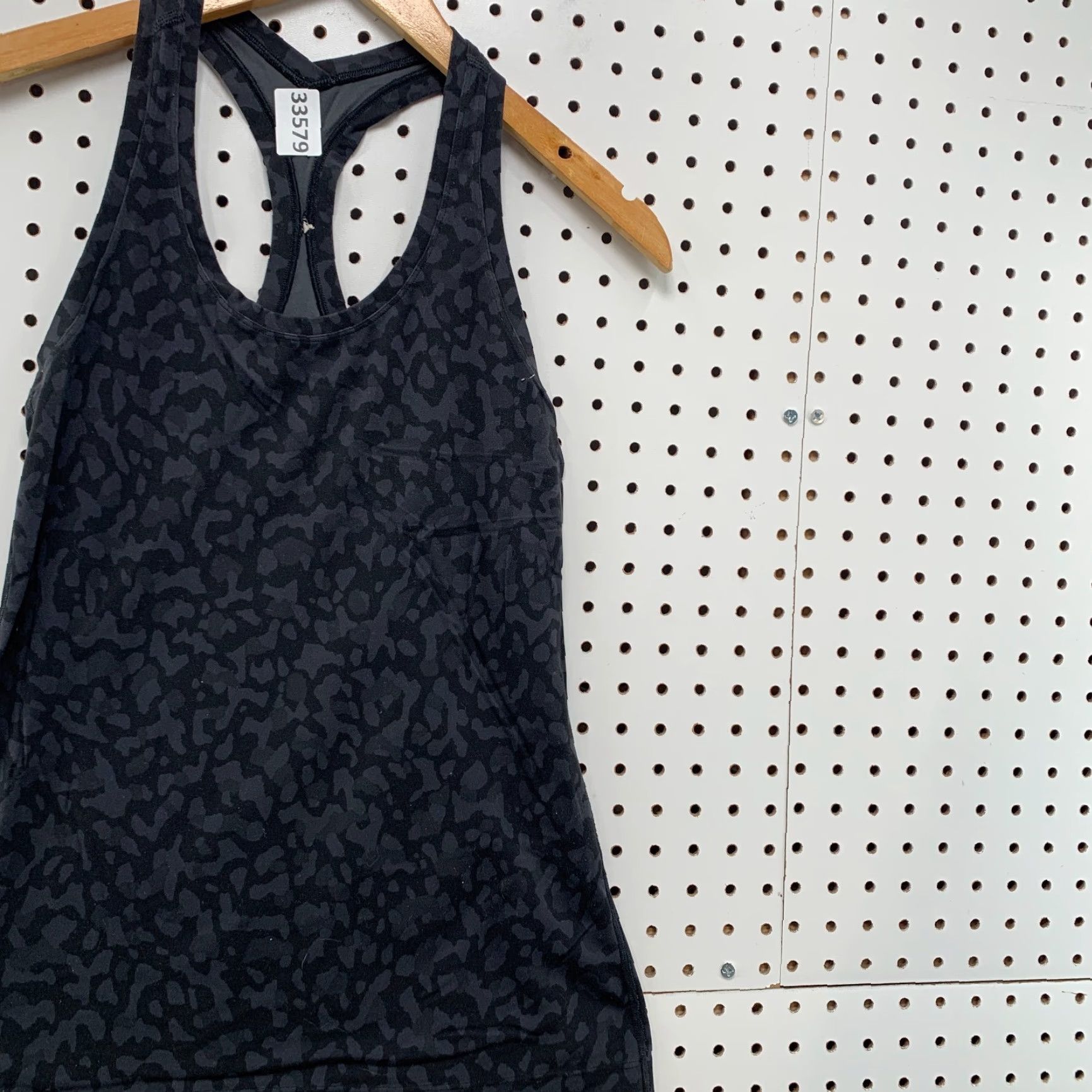 Lululemon Lululemon Active Tank Top Womens Small Black Leopard Racerback FITS 13X24 13X24 Size S / US 4 / IT 40 - 4 Thumbnail
