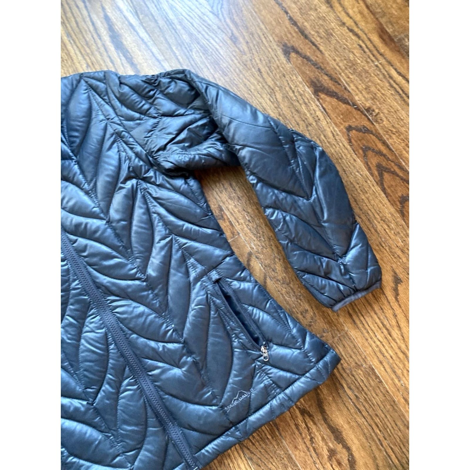 Eddie Bauer VINTAGE Eddie Bauer Jacket Womens S Black Down 700 Fill Quilted Full Zip Lined Pockets Outdoor Ski Classic Women Size S / US 4 / IT 40 - 3 Thumbnail