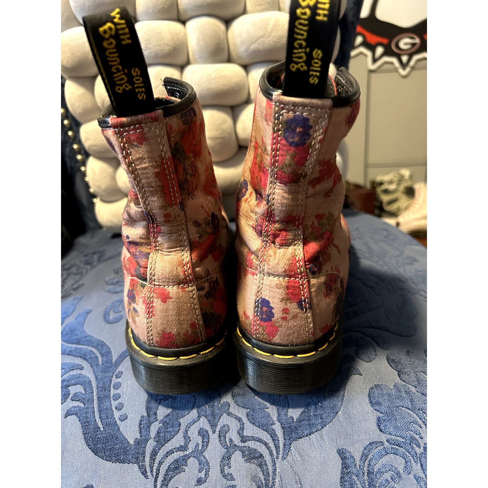 Dr. Martens Dr Martens Castel Floral Cream and Pink size 8/EU 39 Size US 8 / IT 38 - 6 Thumbnail