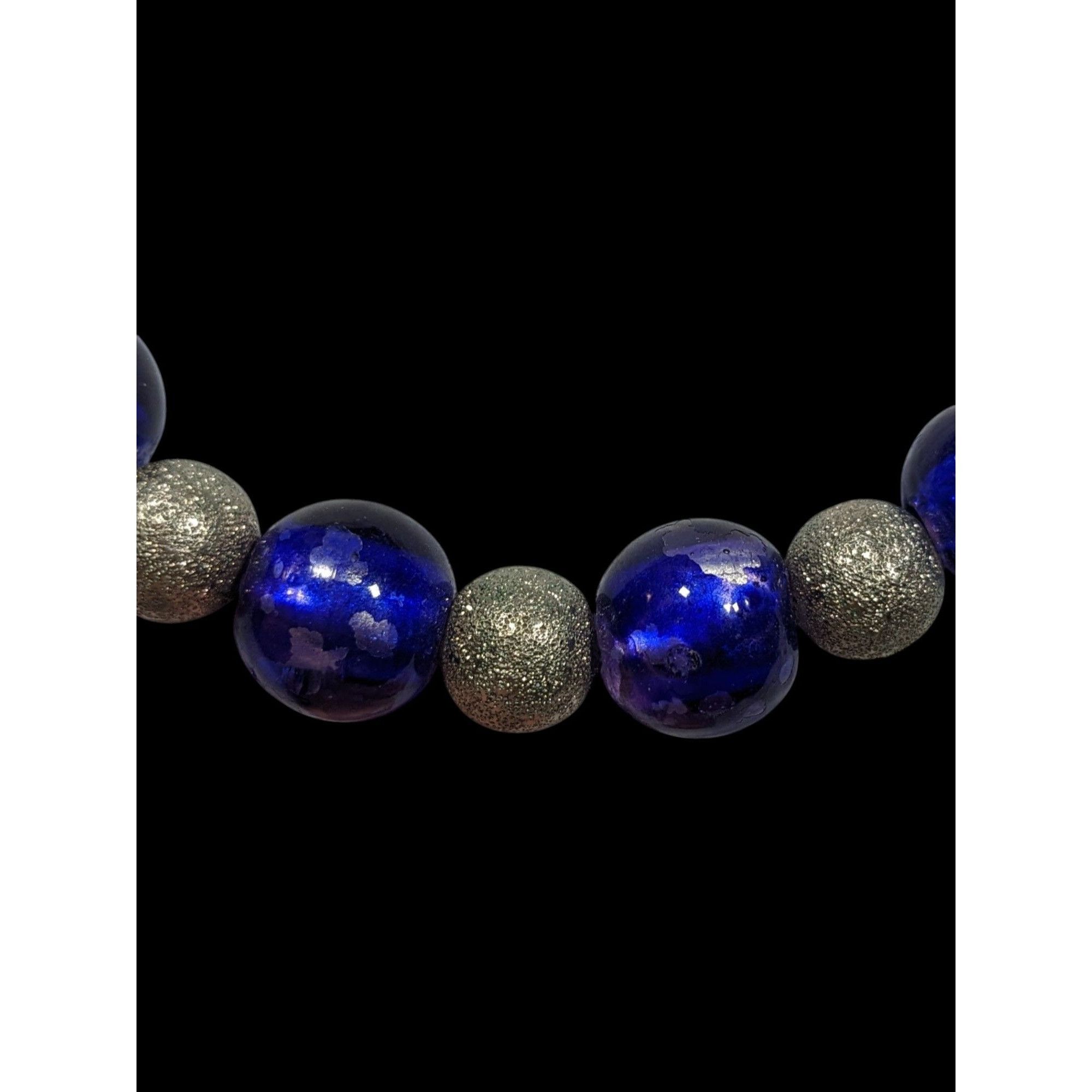 Other Casual Blue And Silver Tone Metal And Glass Beaded Necklace Size ONE SIZE - 6 Thumbnail