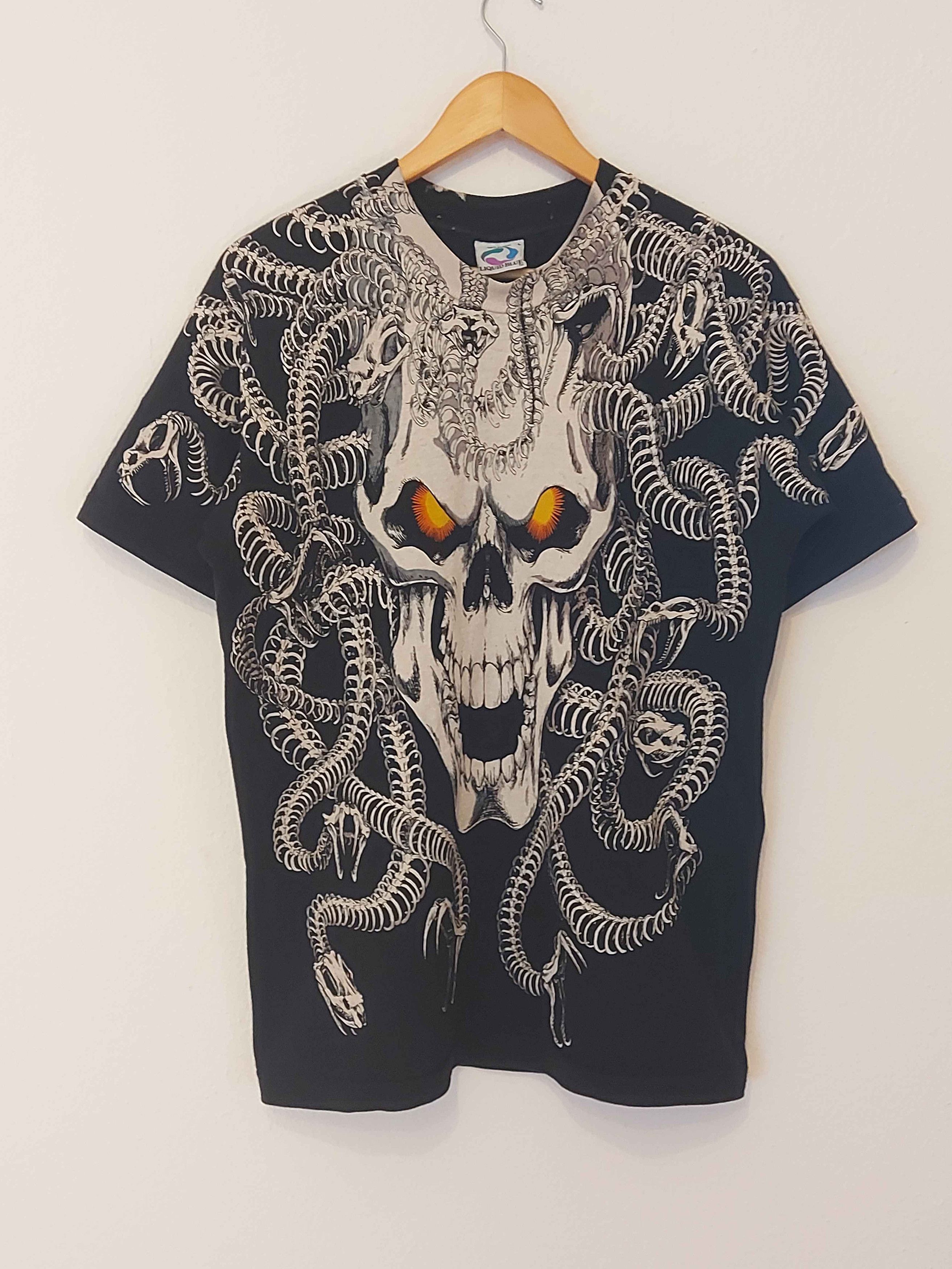 Liquid Blue Vtg 1993 Liquid Blue Medusa snake skull Print T-shirt Size US L / EU 52-54 / 3 - 1 Thumbnail