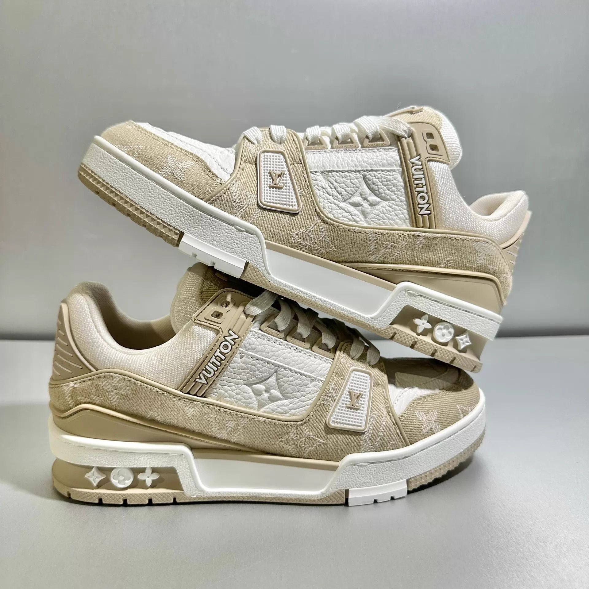 Louis Vuitton Louis Vuitton Trainer new beige denim EU36 worn once Size US 5.5 / IT 35.5 - 3 Thumbnail