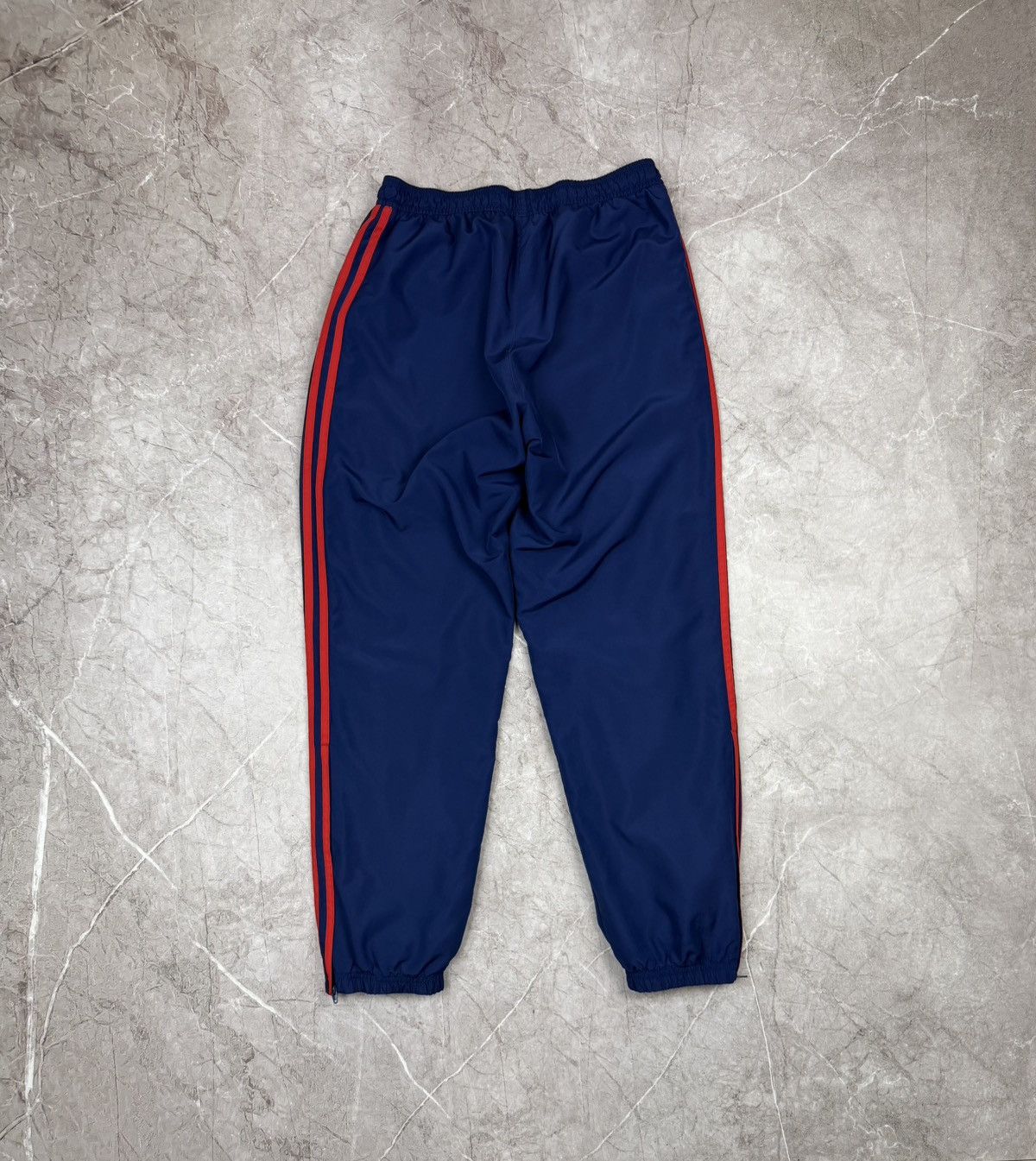 Adidas Vintage Adidas Manchester United Nylon Pants Size US 32 / EU 48 - 2 Thumbnail