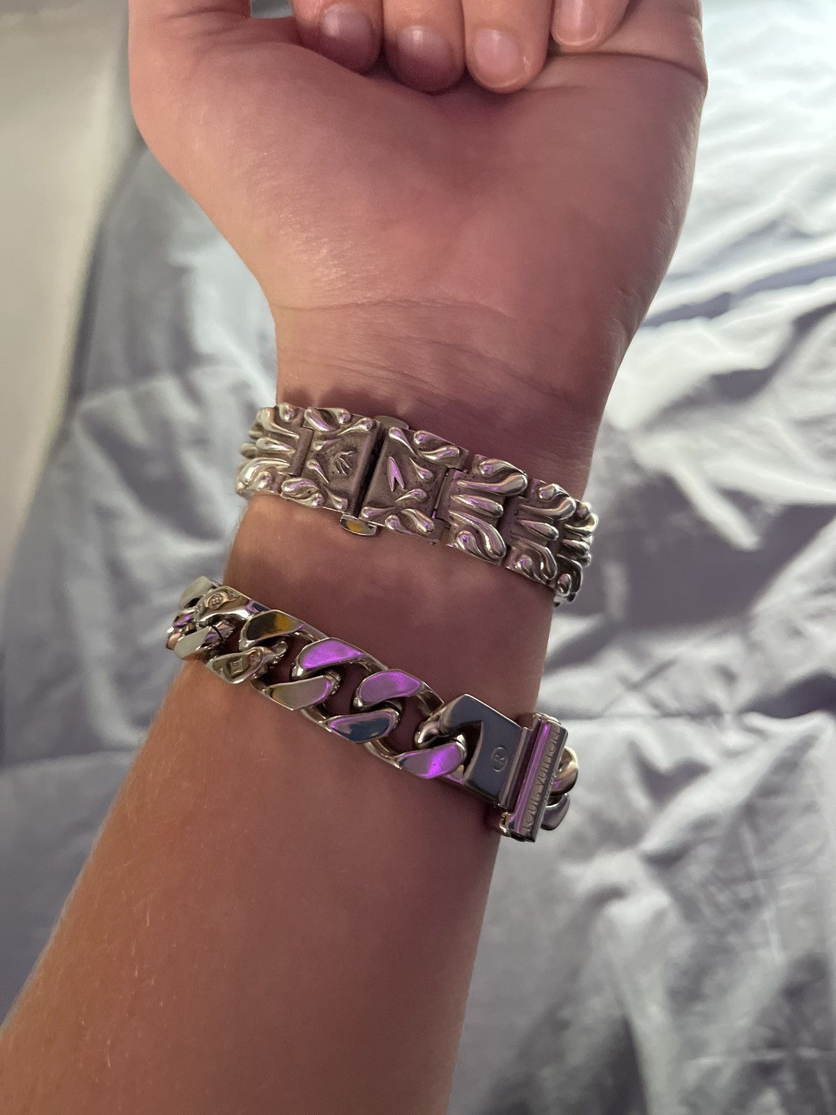 Louis Vuitton Louis Vuitton Chain Links Bracelet Engraved Monogram Silver Size ONE SIZE - 8 Thumbnail