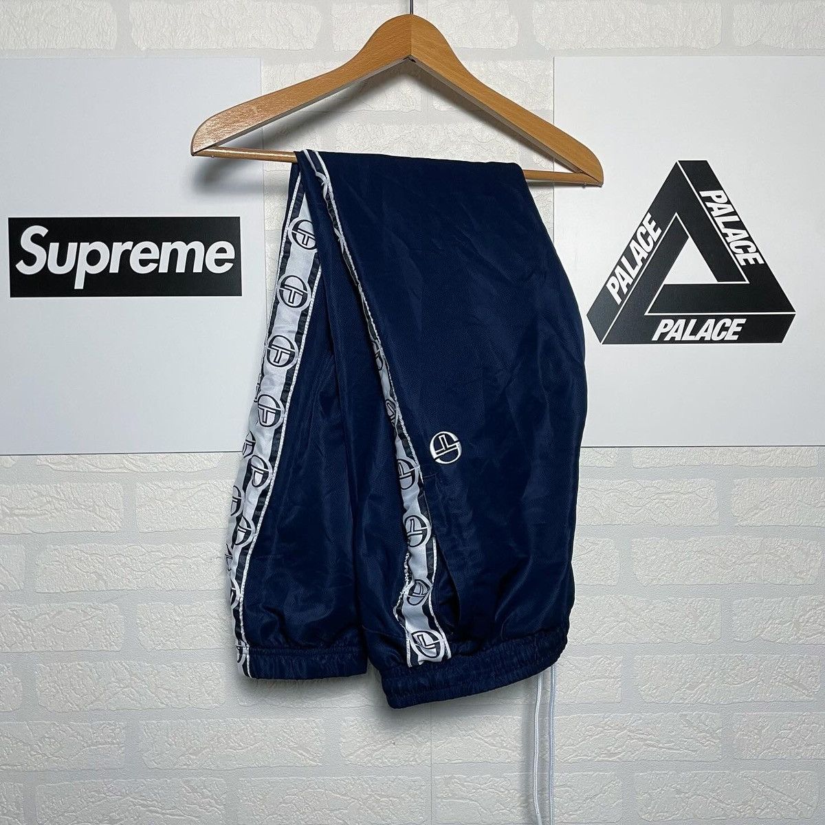 Sergio Tacchini × Vintage Vintage Sergio Tacchini Nylon Track Pants Parachute Drill Size US 34 / EU 50 - 1 Thumbnail