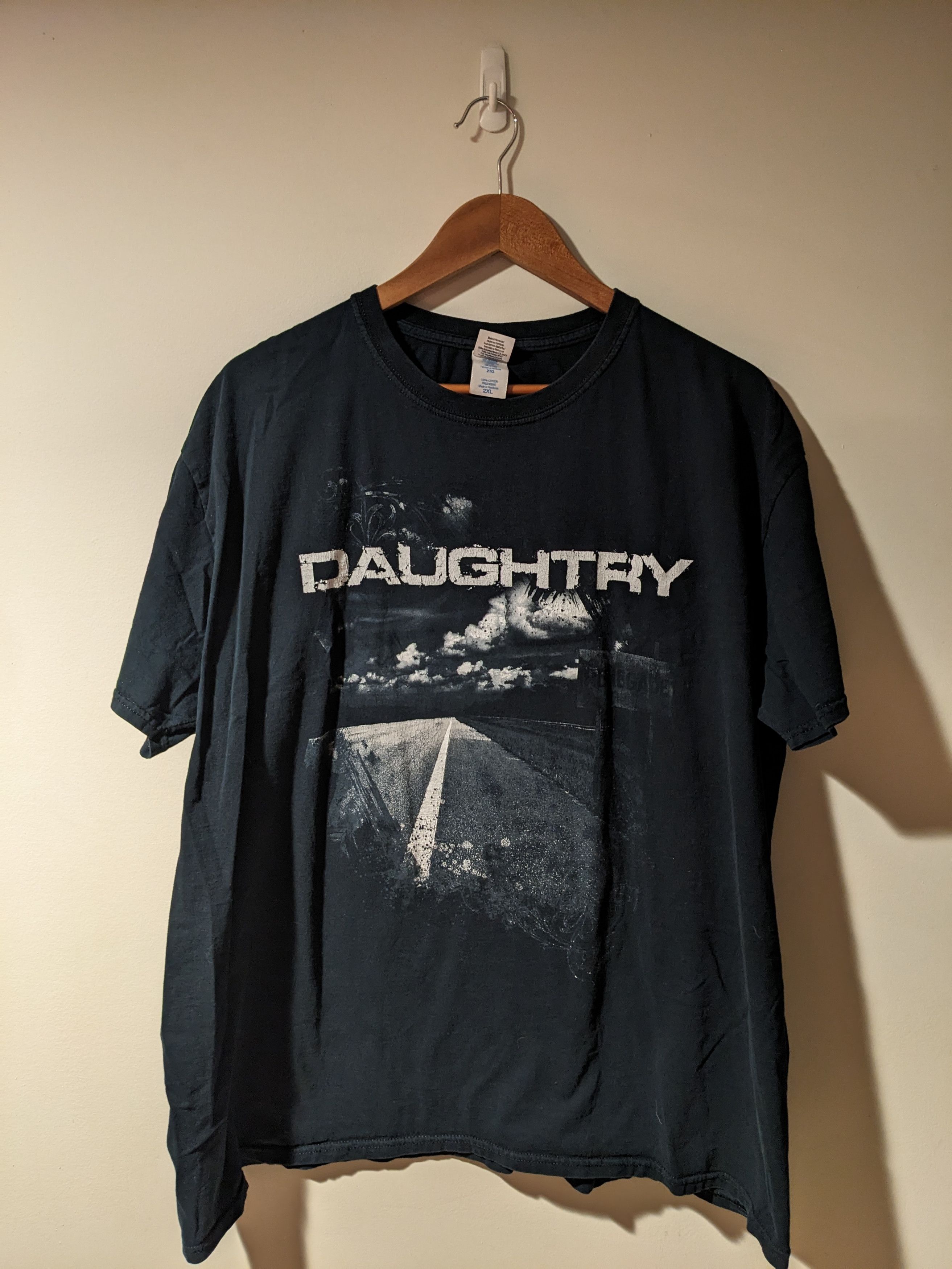 Vintage Y2K Daughtry American Metal Rock Band T-Shirt