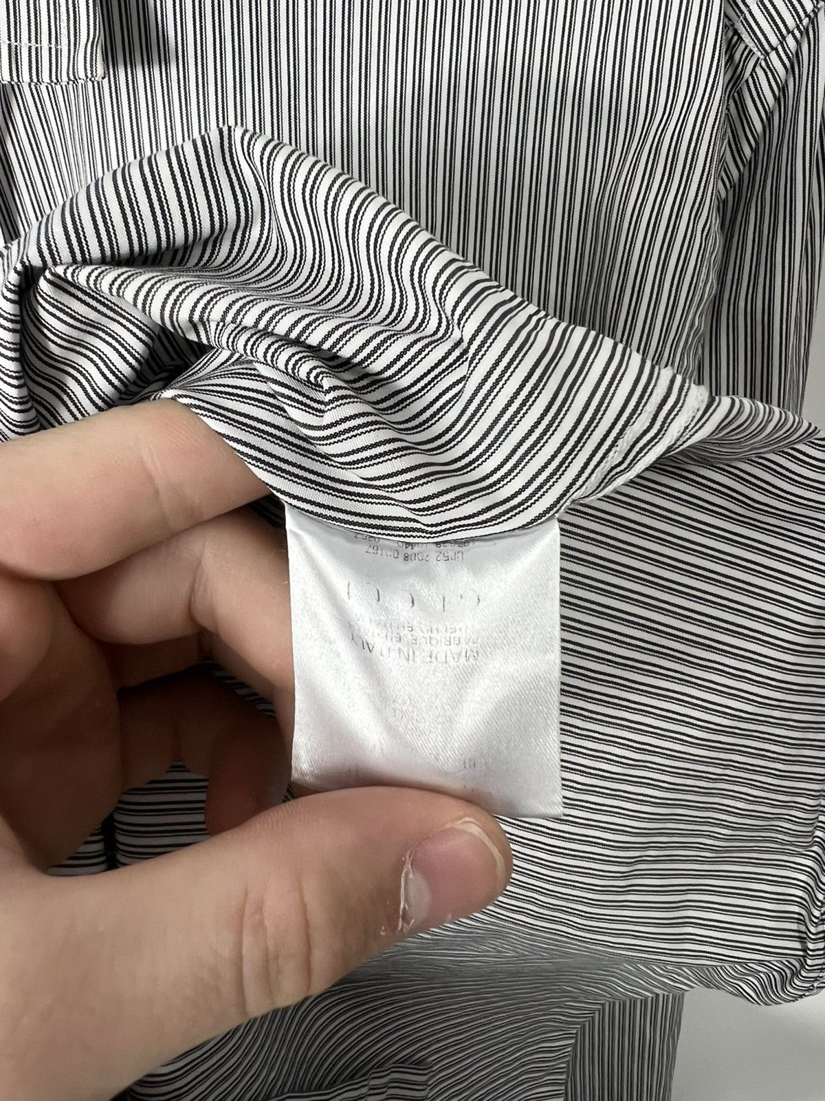 Vintage luxury Gucci Striped Button Up Shirt Size 42/16.5