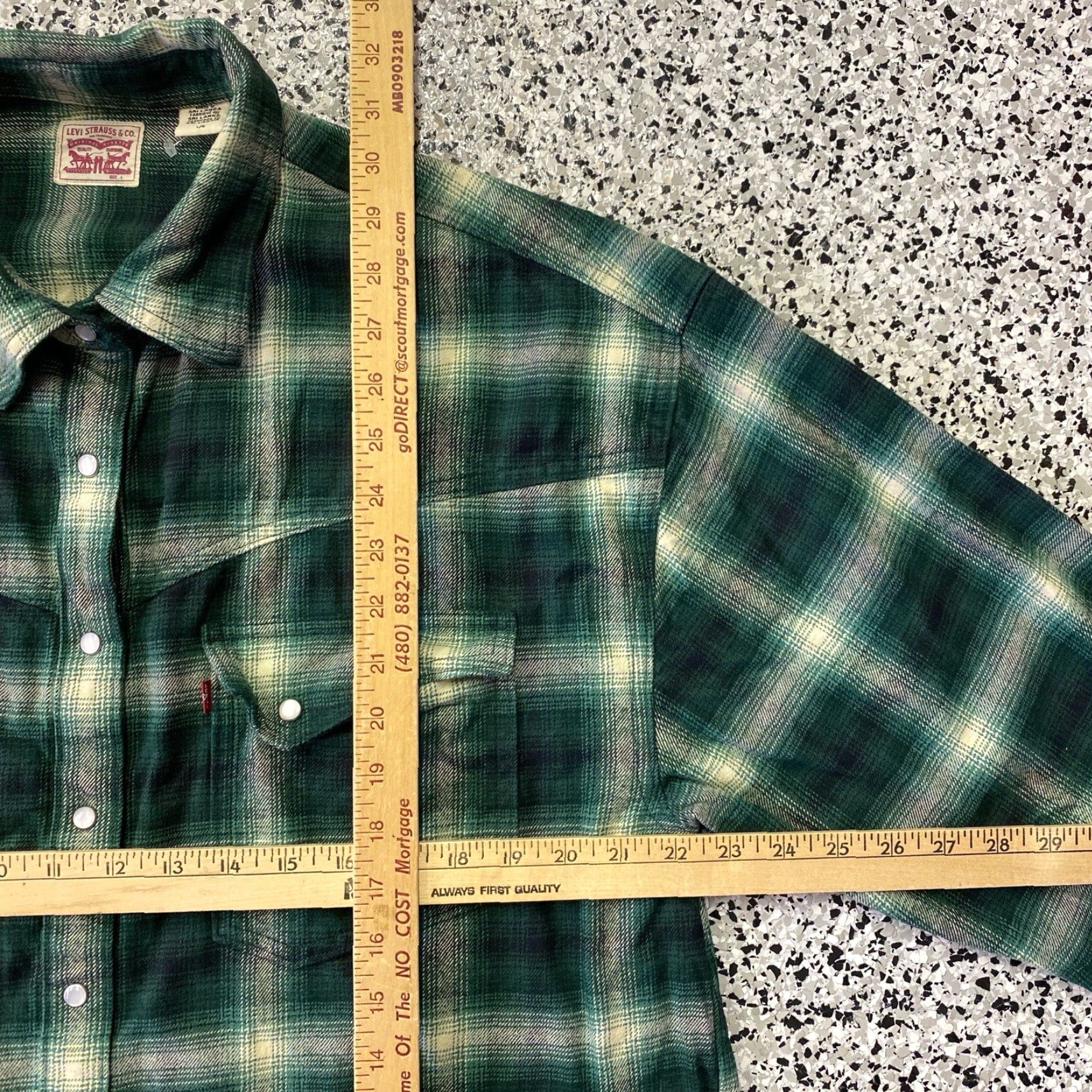 Levi's Levi's Shirt Mens Large Green Plaid Western Pearl Snap Flannel Shacket Heavy Regular Button-Up Pockets Casual Winter Spring Fall Mens Size US L / EU 52-54 / 3 - 2 Thumbnail