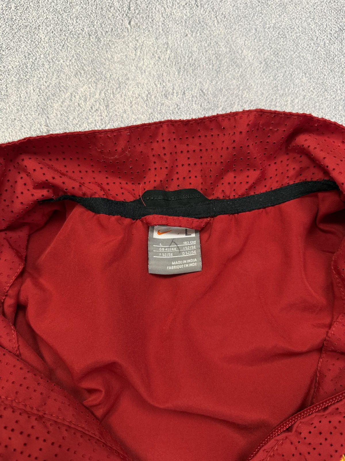 Other Nike Manchester United Swoosh Soccer Jersey Football AIG Size US L / EU 52-54 / 3 - 9 Thumbnail
