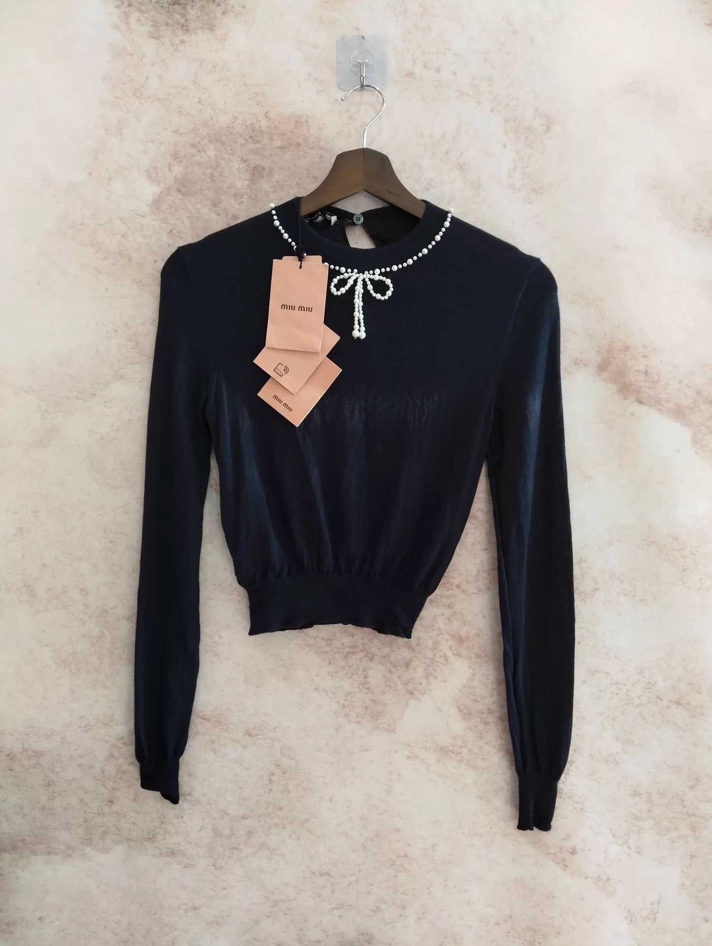 Miu Miu MIU MIU Pearl Bow Crewneck Thin Cashmere Sweater 36 Size XS / US 0-2 / IT 36-38 - 1 Thumbnail