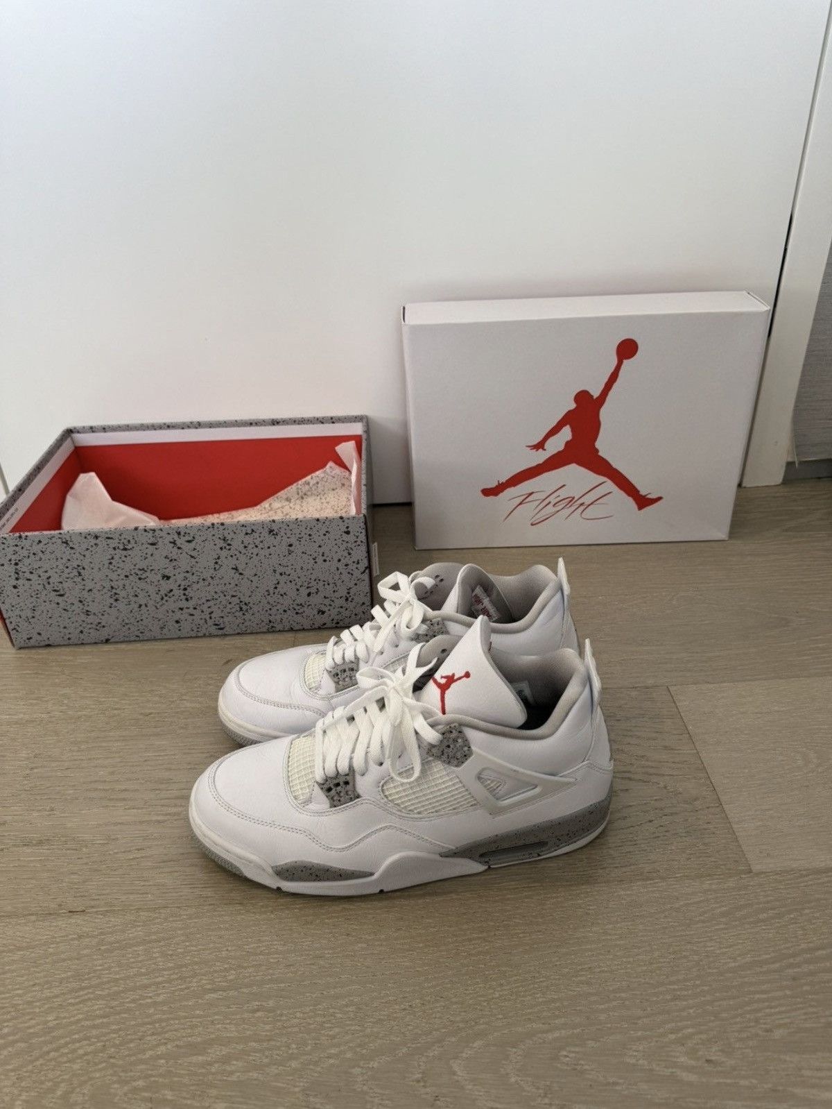 Jordan Brand Jordan 4 Retro 'Oreo’ size 11. Size US 11 / EU 44 - 2 Thumbnail