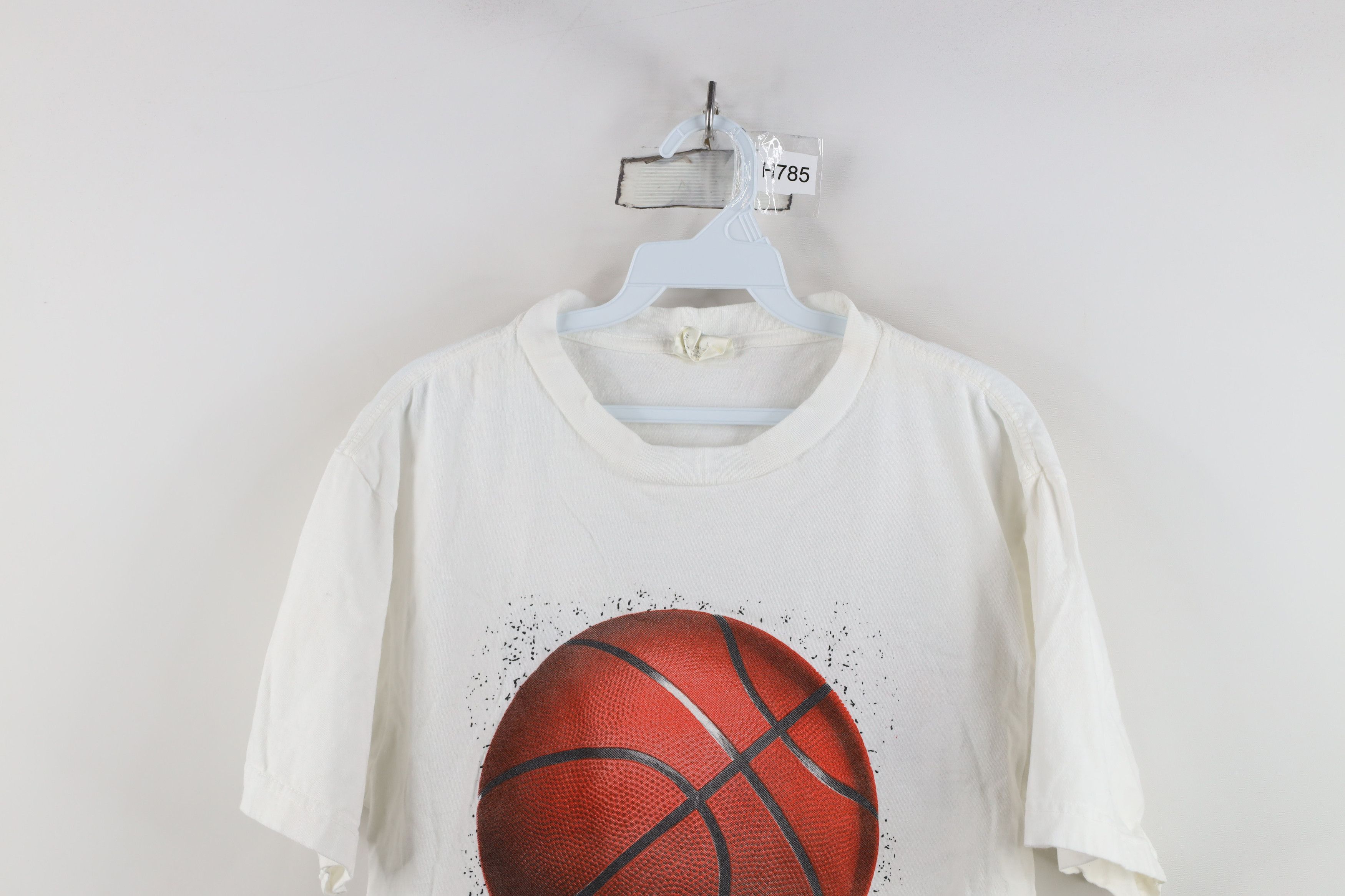 Vintage Vintage 90s Streetwear A Game Yeah Right Basketball T-Shirt Size US L / EU 52-54 / 3 - 2 Thumbnail