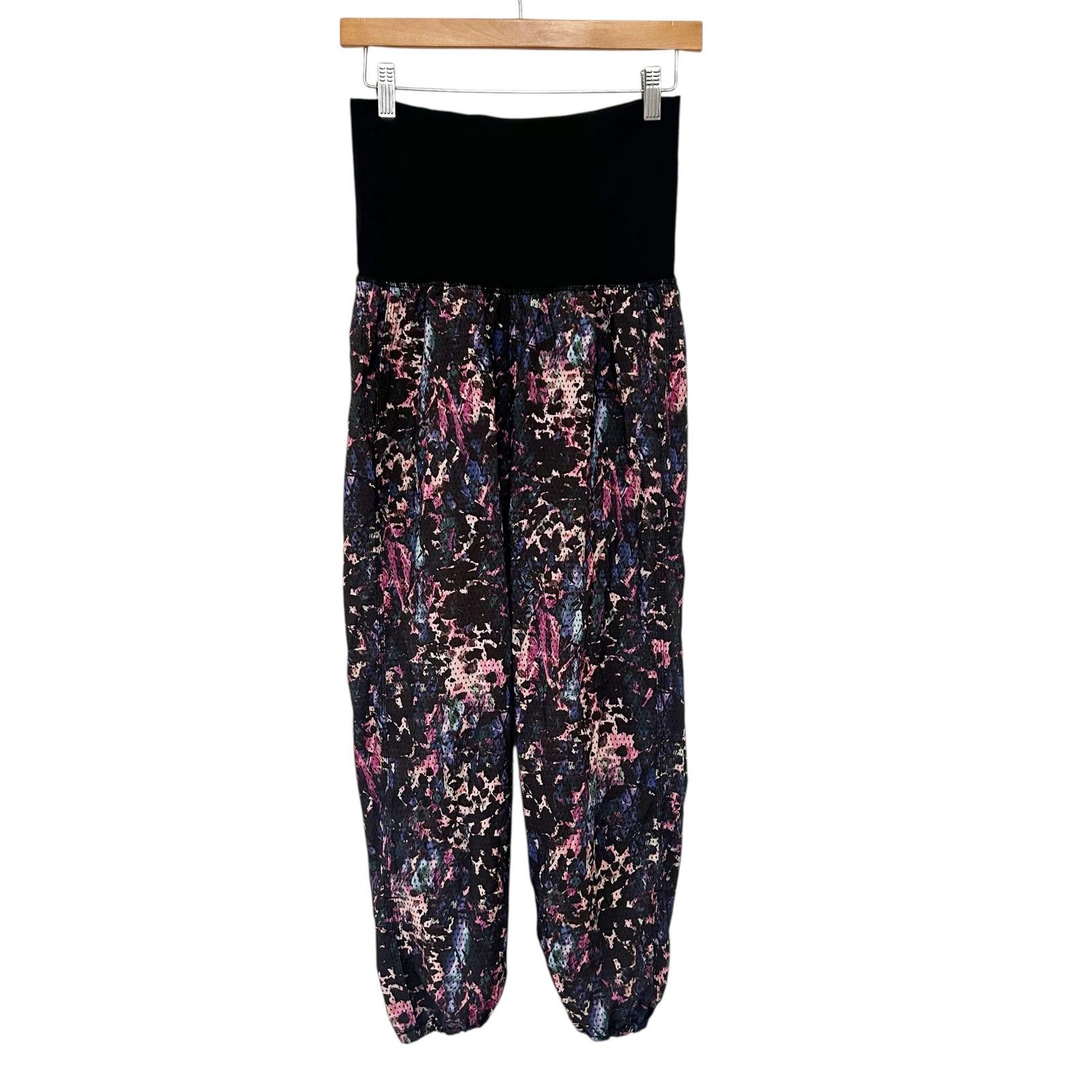 Lululemon Lululemon Om Pant Floral Sport Black Multi Sz S Size 27" / US 4 / IT 40 - 1 Thumbnail