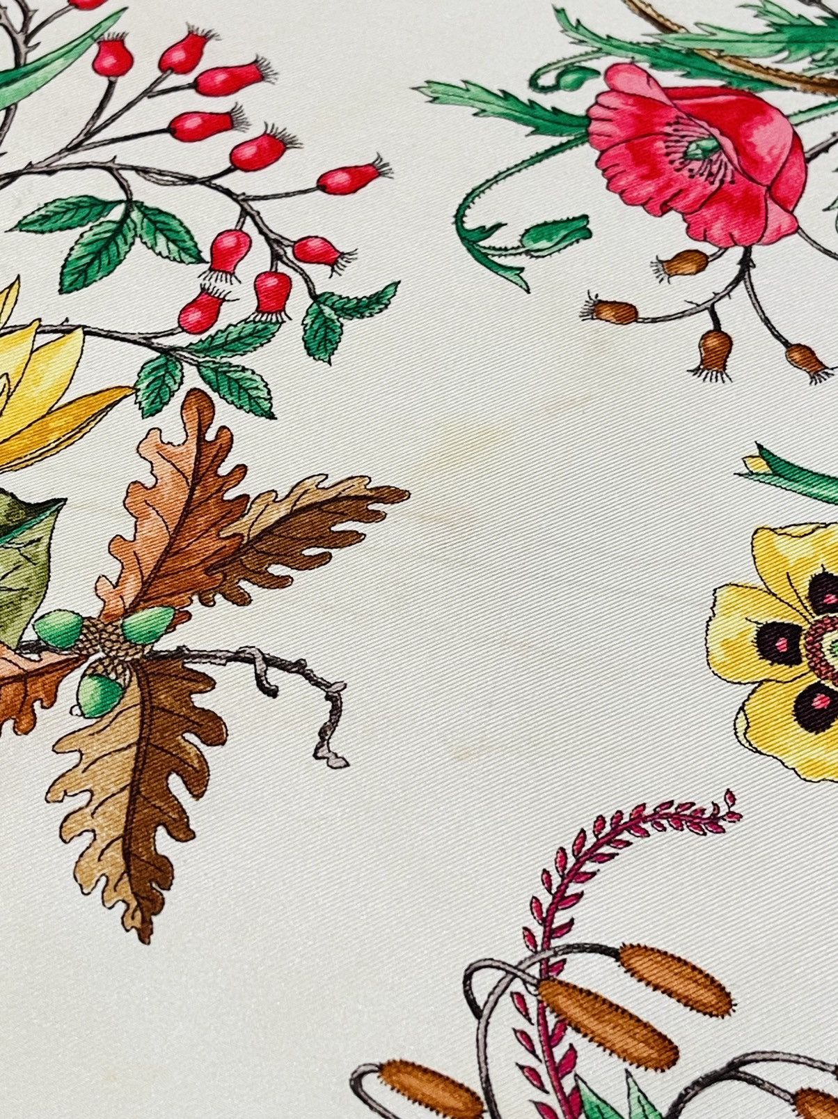 Gucci VINTAGE GUCCI FLORA SILK SCARF VERY RARE Size ONE SIZE - 7 Thumbnail