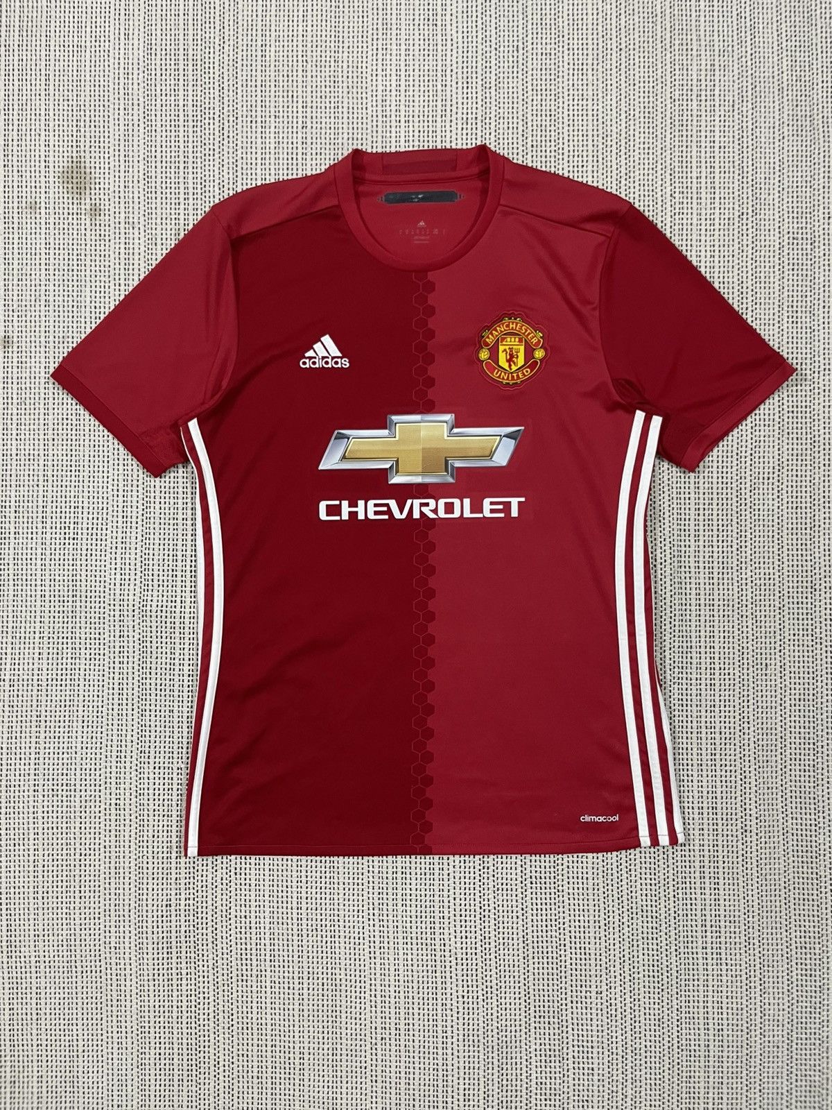Adidas Manchester United 2016 Home Kit Nameset 6 Pogba Size US M / EU 48-50 / 2 - 4 Thumbnail