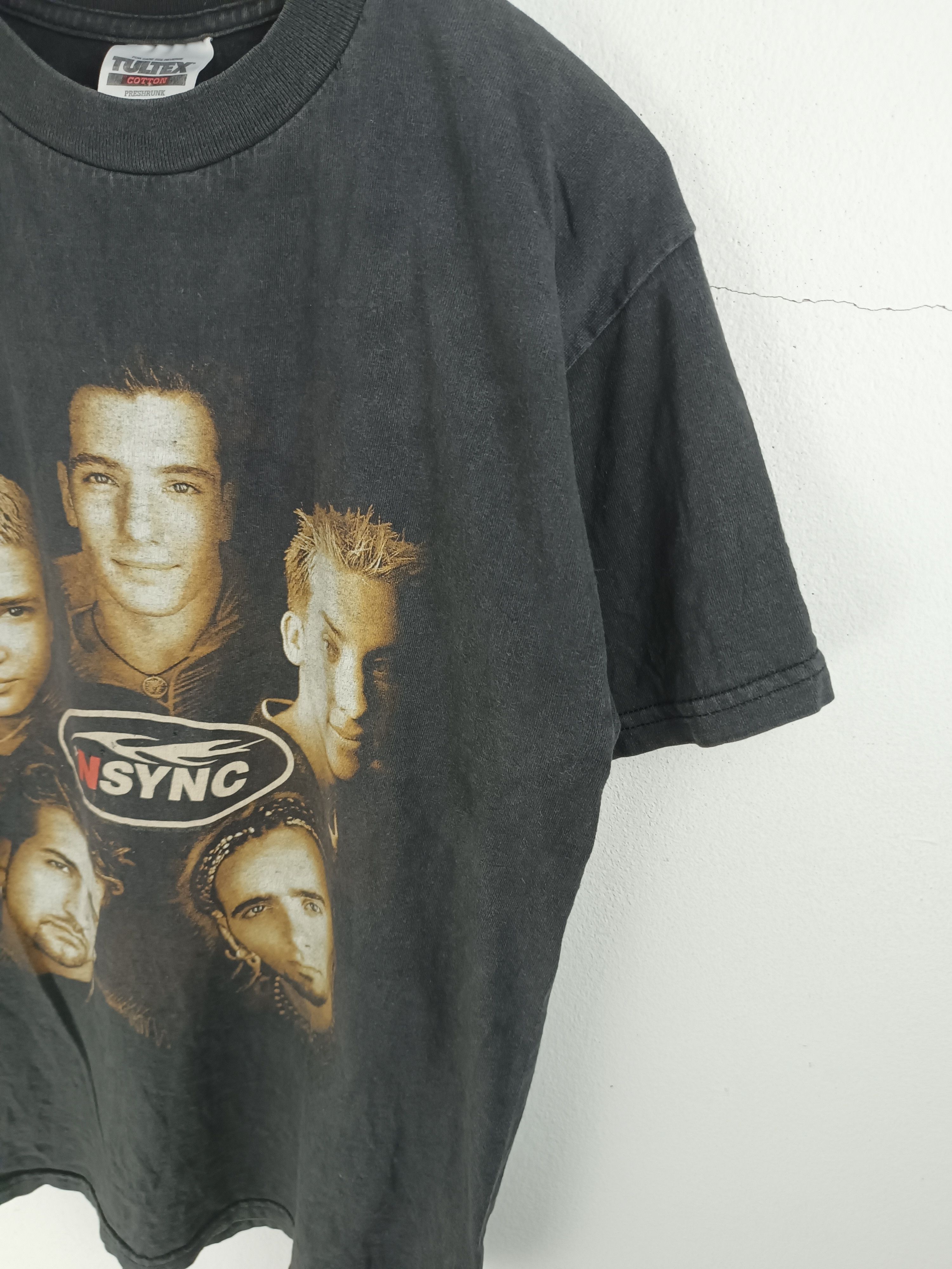 Band Tees VINTAGE '99 NSYNC FADED TEE VERY RARE backstreet otown spice Size US M / EU 48-50 / 2 - 7 Thumbnail