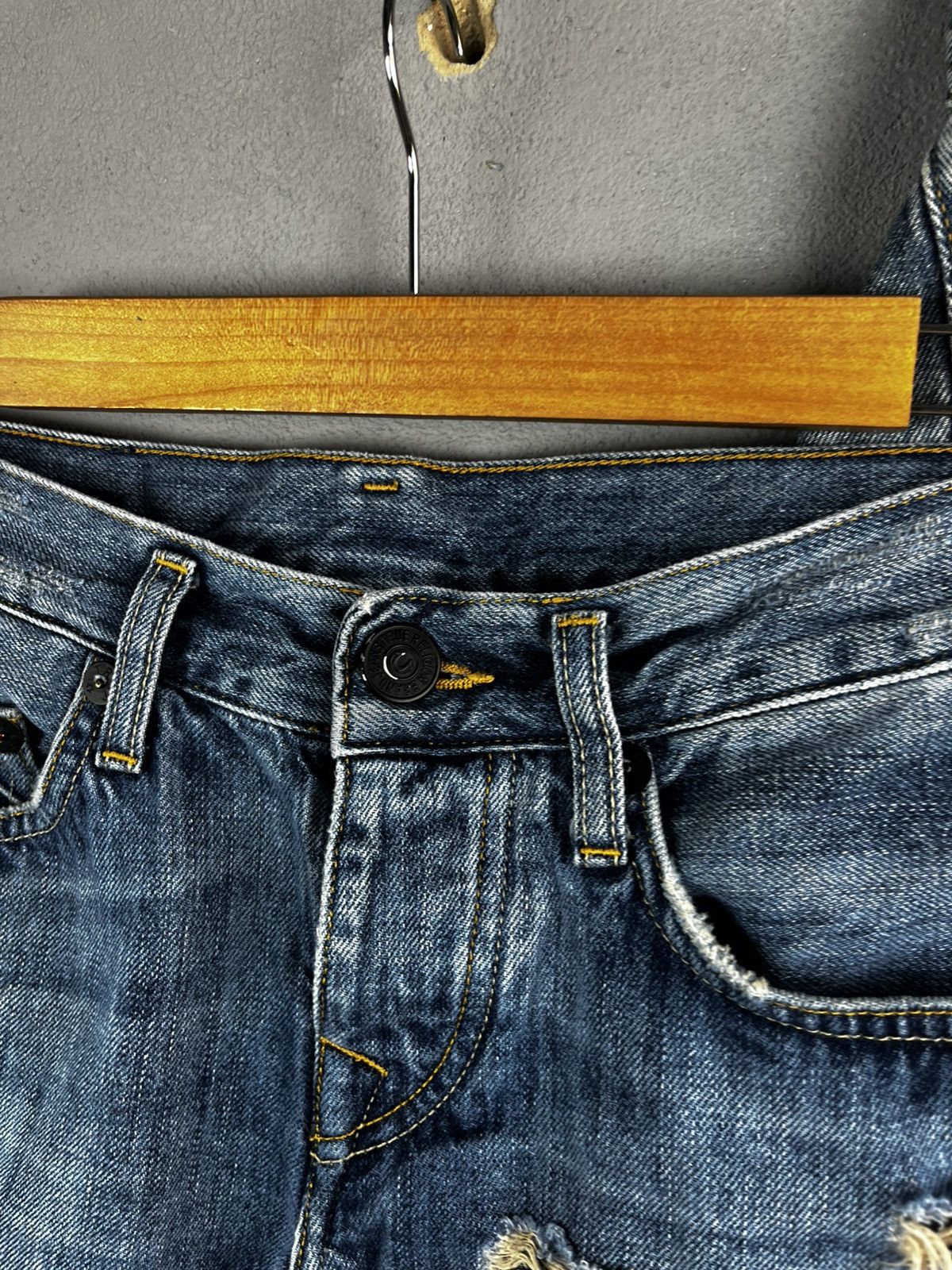 True Religion True Religion distressed denim pants y2k Size 28" / US 6 / IT 42 - 8 Thumbnail